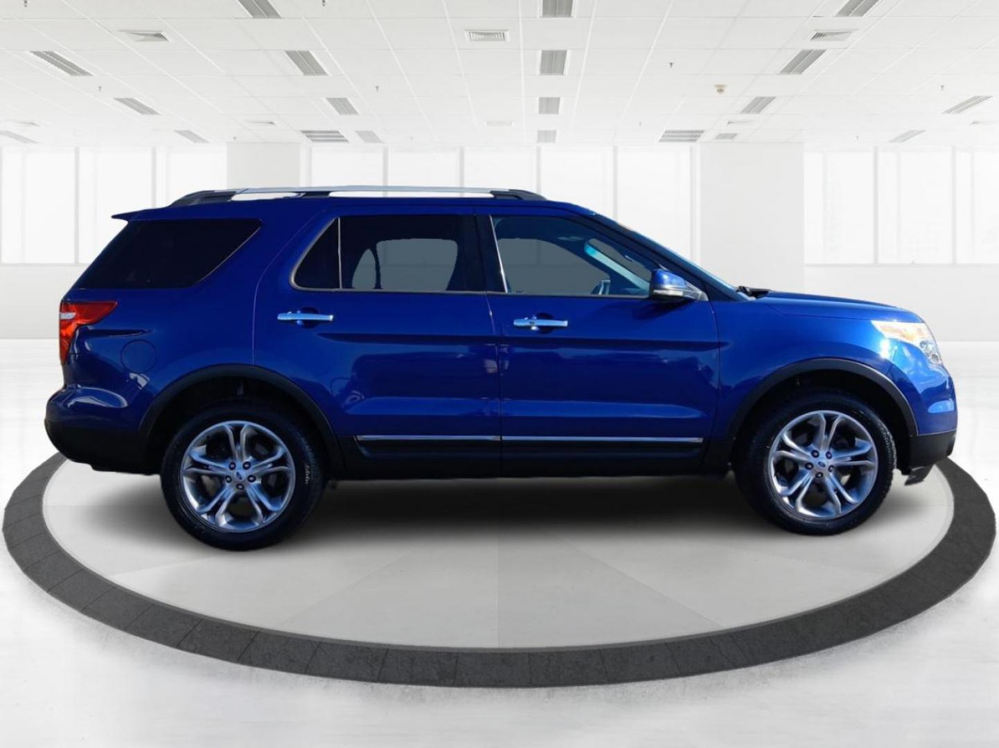 2013 Deep Impact Blue Metallic Ford Explorer Limited 4WD (1FM5K8F81DG) with an 3.5L V6 DOHC 24V engine, 6-Speed Automatic transmission, located at 4508 South Dixie Dr, Moraine, OH, 45439, (937) 908-9800, 39.689976, -84.218452 - Photo#1