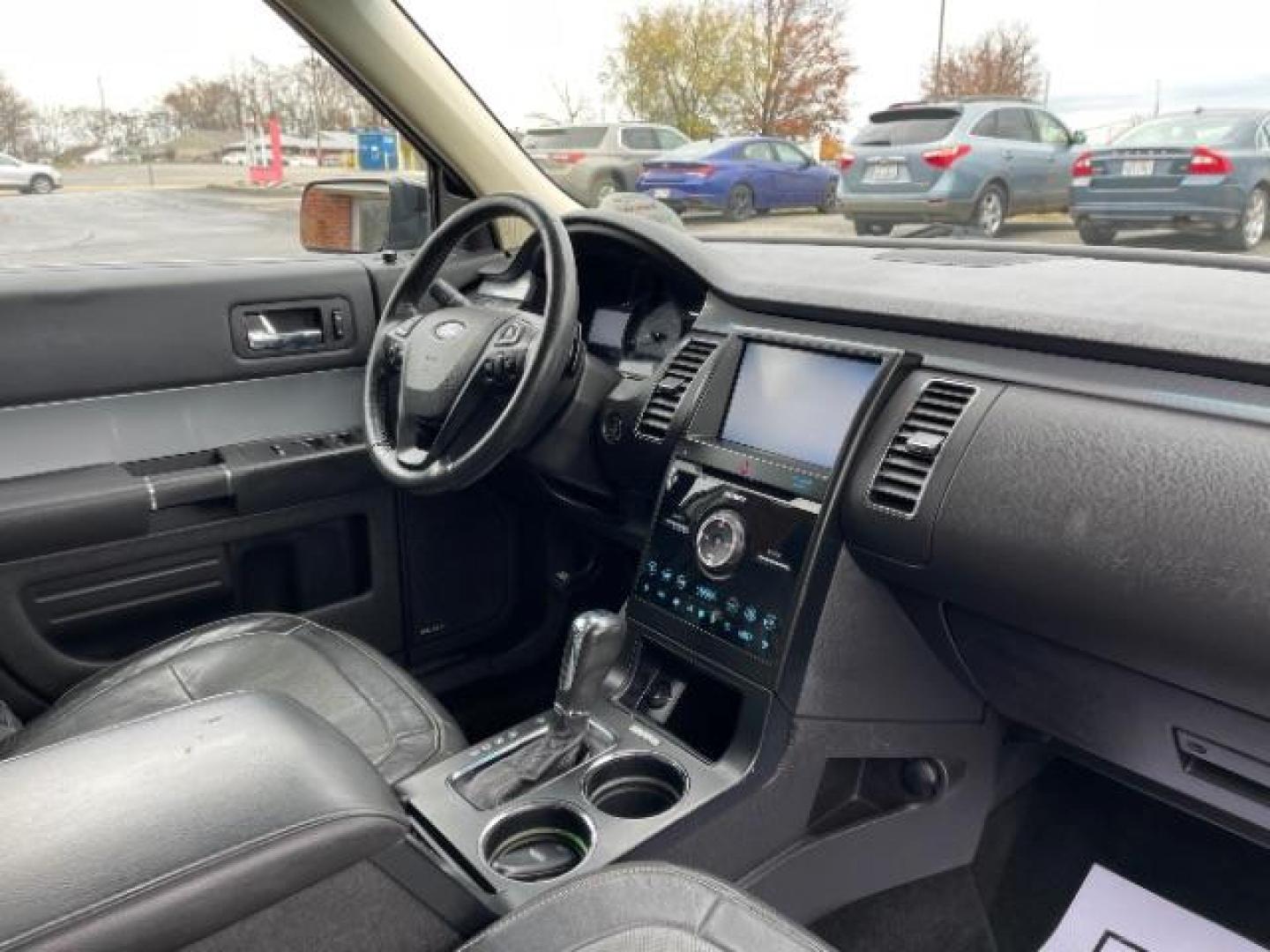 2013 Mineral Gray Metallic Ford Flex Limited AWD (2FMHK6DT2DB) with an 3.5L V6 DOHC 24V engine, 6-Speed Automatic Overdrive transmission, located at 1099 N County Rd 25A , Troy, OH, 45373, (937) 908-9800, 40.057079, -84.212883 - Photo#7