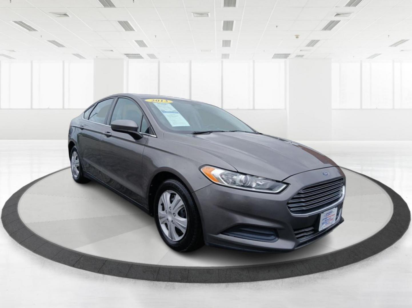 2013 Sterling Gray Ford Fusion S (3FA6P0G76DR) with an 2.5L L4 DOHC 16V engine, located at 880 E. National Road, Vandalia, OH, 45377, (937) 908-9800, 39.891918, -84.183594 - Photo#0