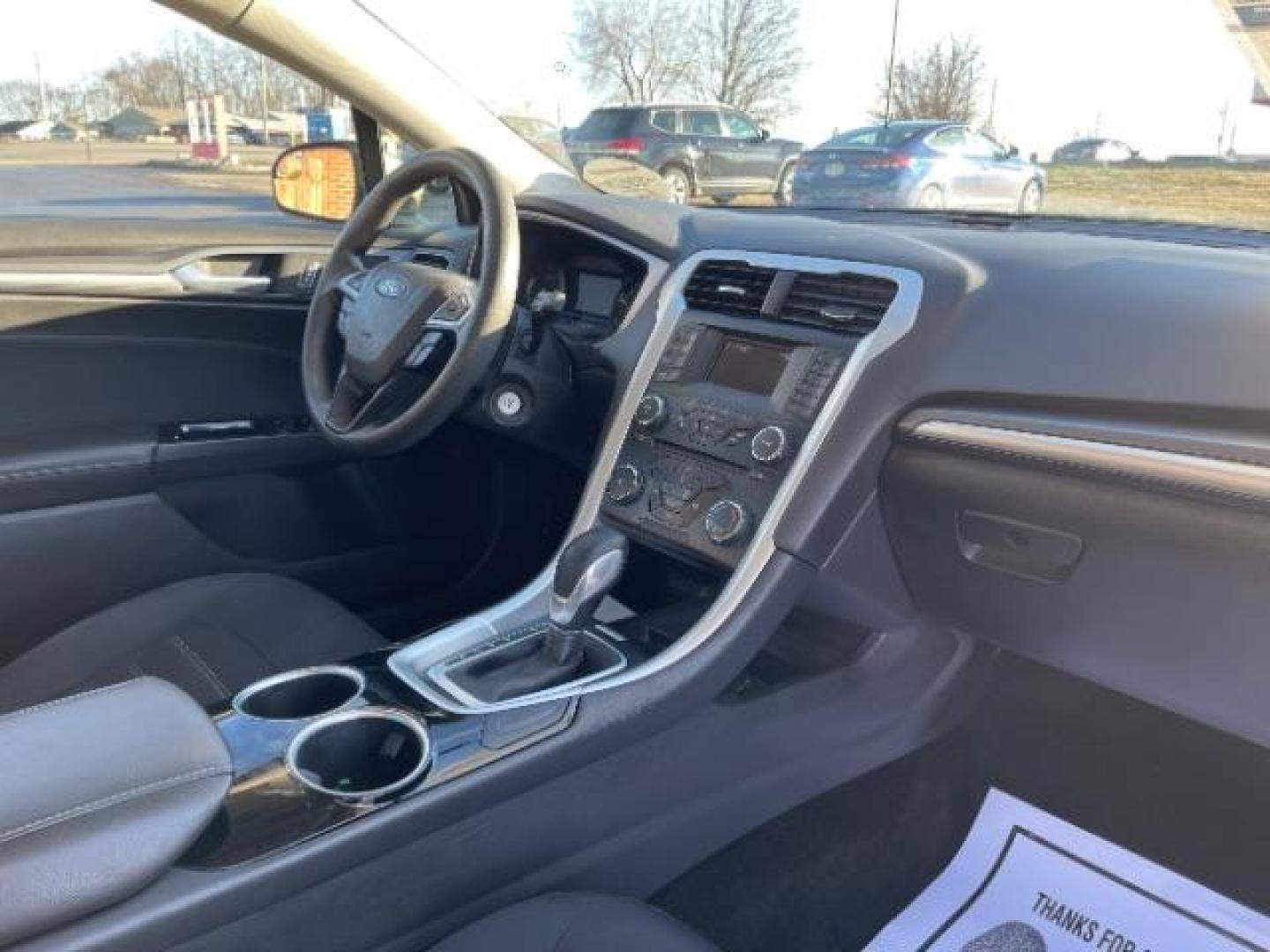 2013 Ginger Ale Ford Fusion SE (3FA6P0H73DR) with an 2.5L L4 DOHC 16V engine, located at 4508 South Dixie Dr, Moraine, OH, 45439, (937) 908-9800, 39.689976, -84.218452 - Photo#8