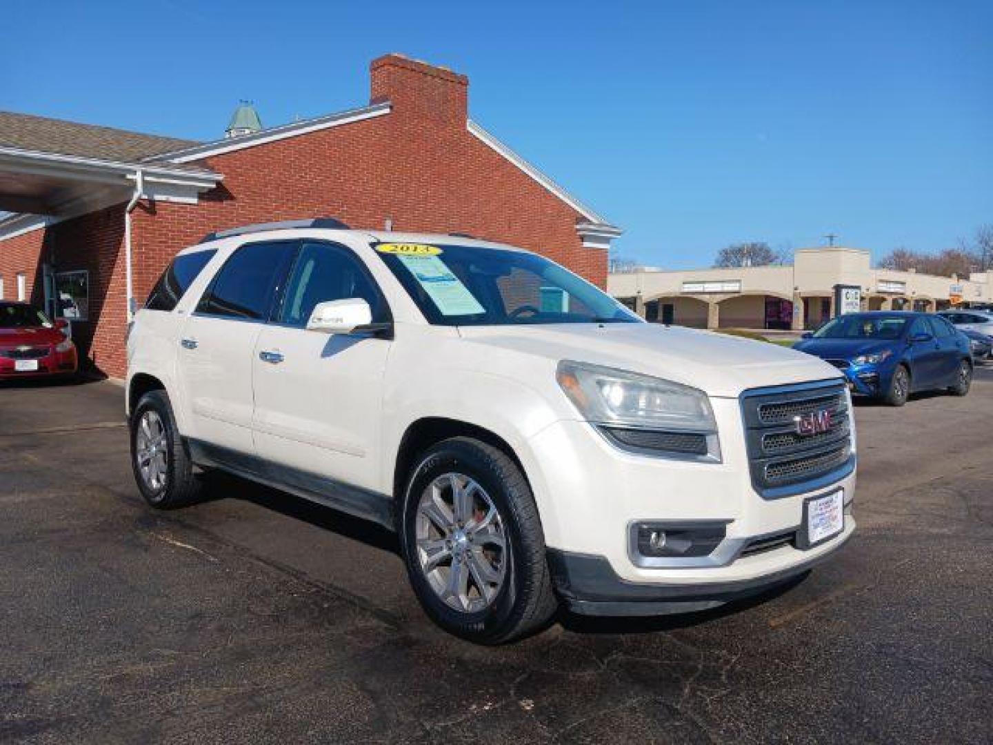 2013 Summit White GMC Acadia SLT-2 AWD (1GKKVSKD3DJ) with an 3.6L V6 DOHC 24V engine, 6-Speed Automatic transmission, located at 1230 East Main St, Xenia, OH, 45385, (937) 908-9800, 39.688026, -83.910172 - Photo#0