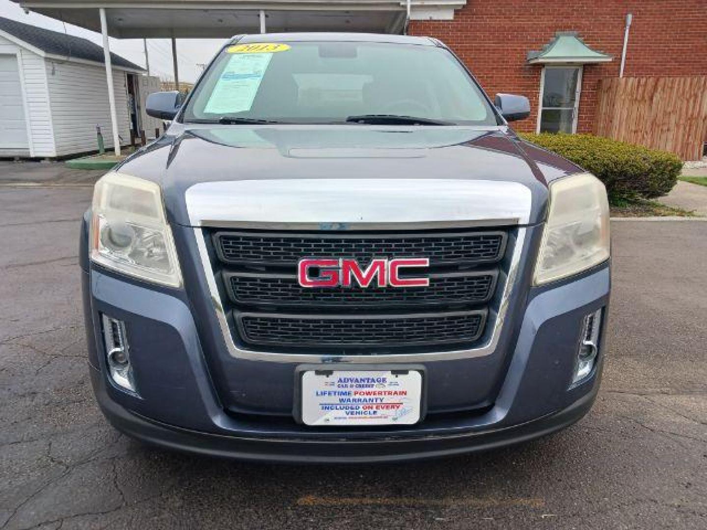 2013 Atlantis Blue Metallic GMC Terrain SLE1 AWD (2GKFLREK4D6) with an 2.4L L4 DOHC 16V FFV engine, 6-Speed Automatic transmission, located at 880 E. National Road, Vandalia, OH, 45377, (937) 908-9800, 39.891918, -84.183594 - Photo#4