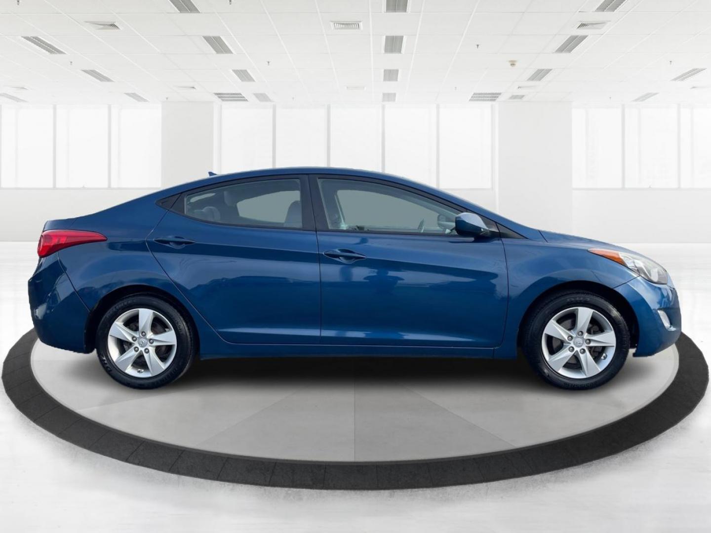 2013 Hyundai Elantra GLS A/T (KMHDH4AE8DU) with an 1.8L L4 DOHC 16V engine, 6-Speed Automatic transmission, located at 1184 Kauffman Ave, Fairborn, OH, 45324, (937) 908-9800, 39.807072, -84.030914 - 2013 Hyundai Elantra GLS A/T - Photo#1