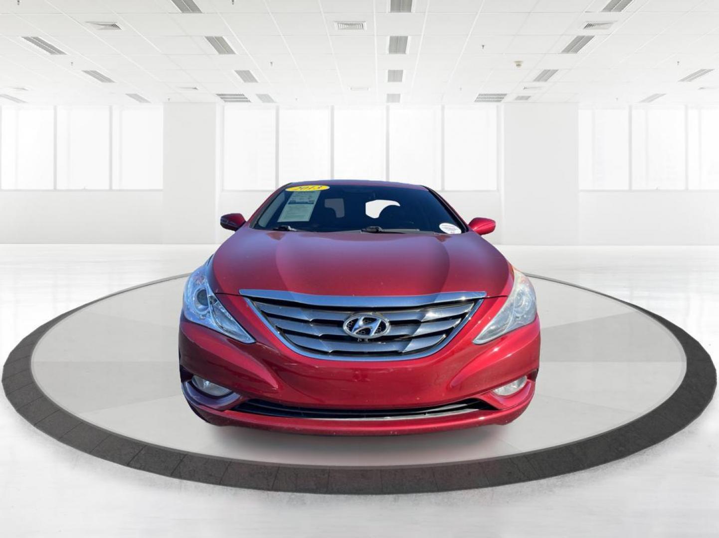 2013 Red Hyundai Sonata Limited Auto (5NPEC4AC7DH) with an 2.4L L4 DOHC 16V engine, 6-Speed Automatic transmission, located at 880 E. National Road, Vandalia, OH, 45377, (937) 908-9800, 39.891918, -84.183594 - Photo#6