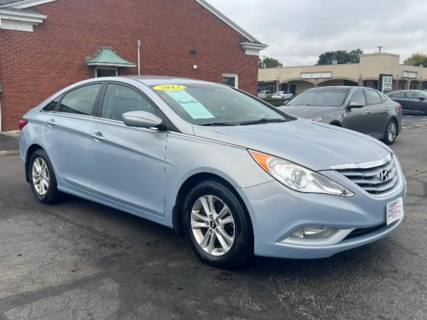 2013 Blue Hyundai Sonata GLS (5NPEB4AC8DH) with an 2.4L L4 DOHC 16V engine, 6-Speed Automatic transmission, located at 401 Woodman Dr, Riverside, OH, 45431, (937) 908-9800, 39.760899, -84.123421 - Photo#0