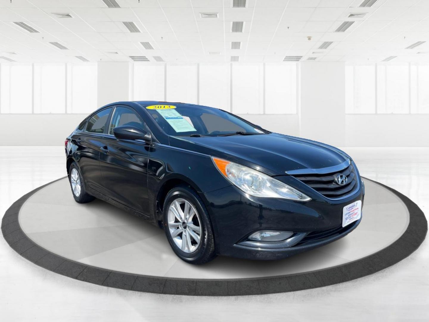 2013 Black Hyundai Sonata GLS (5NPEB4AC3DH) with an 2.4L L4 DOHC 16V engine, 6-Speed Automatic transmission, located at 401 Woodman Dr, Riverside, OH, 45431, (937) 908-9800, 39.760899, -84.123421 - Photo#0