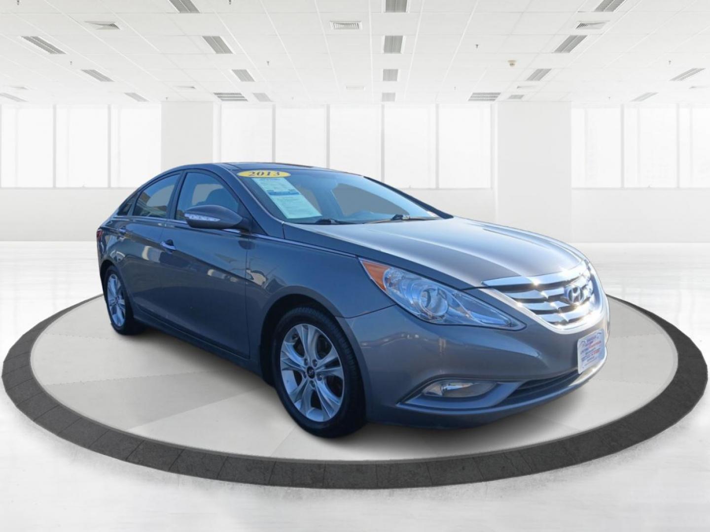 2013 Gray Hyundai Sonata Limited Auto (5NPEC4ACXDH) with an 2.4L L4 DOHC 16V engine, 6-Speed Automatic transmission, located at 1230 East Main St, Xenia, OH, 45385, (937) 908-9800, 39.688026, -83.910172 - Photo#0