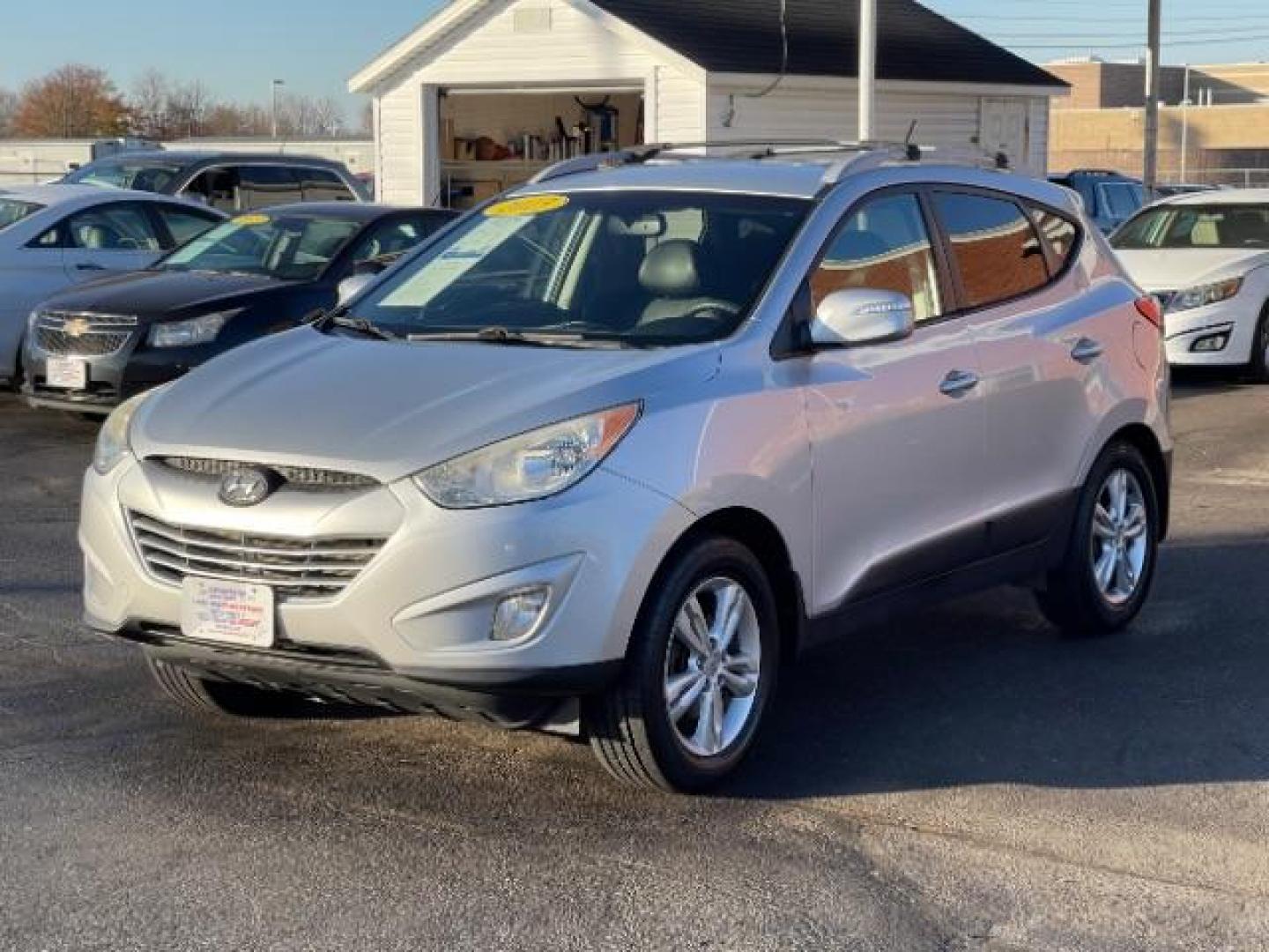 2013 Diamond Silver Metallic Hyundai Tucson GLS AWD (KM8JUCAC1DU) with an 2.4L L4 DOHC 16V engine, 6-Speed Automatic transmission, located at 1230 East Main St, Xenia, OH, 45385, (937) 908-9800, 39.688026, -83.910172 - Photo#1