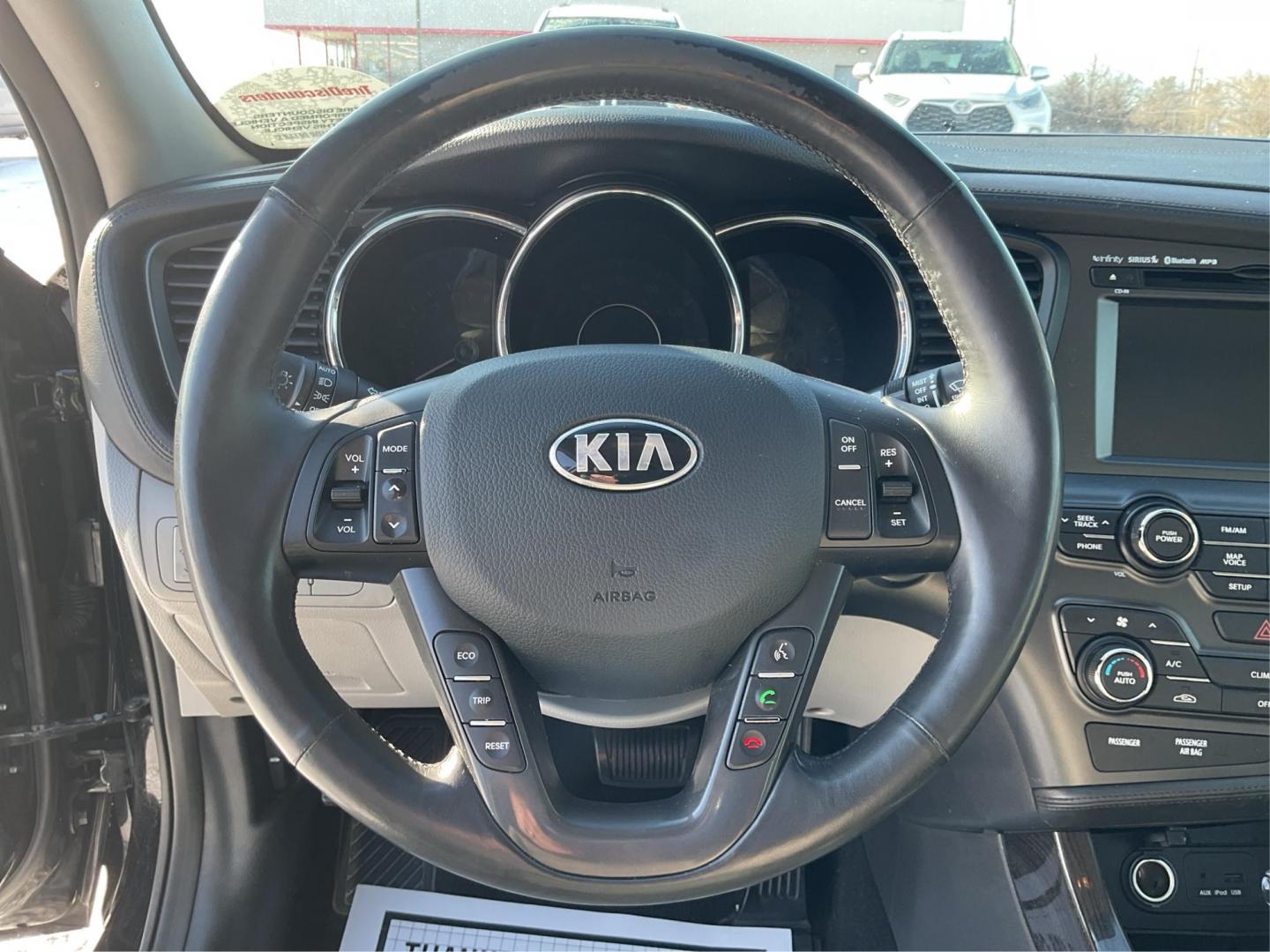 2013 Kia Optima EX (5XXGN4A70DG) with an 2.4L I-4 gasoline direct injection engine, located at 8750 N County Rd 25A, Piqua, OH, 45356, (937) 908-9800, 40.164391, -84.232513 - Photo#15