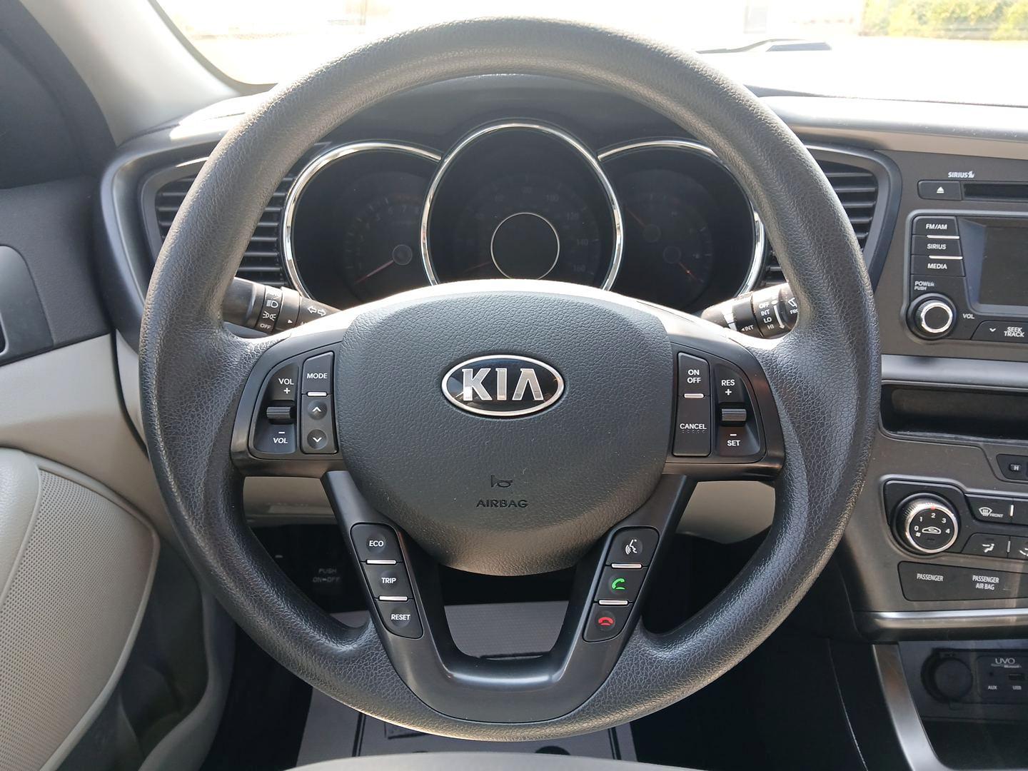 2013 Bright Silver Metallic Kia Optima LX AT (KNAGM4A78D5) with an 2.4L L4 DOHC 16V engine, 6-Speed Automatic transmission, located at 1099 N County Rd 25A , Troy, OH, 45373, (937) 908-9800, 40.057079, -84.212883 - Photo#13