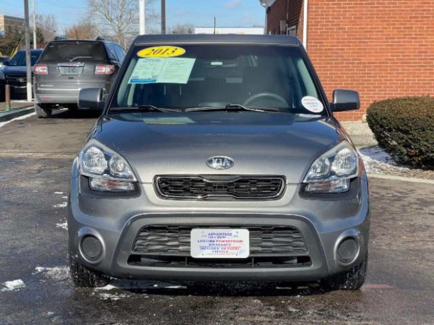 2013 Bright Silver Metallic Kia Soul Base (KNDJT2A57D7) with an 1.6L L4 DOHC 16V engine, 5-Speed Manual transmission, located at 880 E. National Road, Vandalia, OH, 45377, (937) 908-9800, 39.891918, -84.183594 - Photo#5