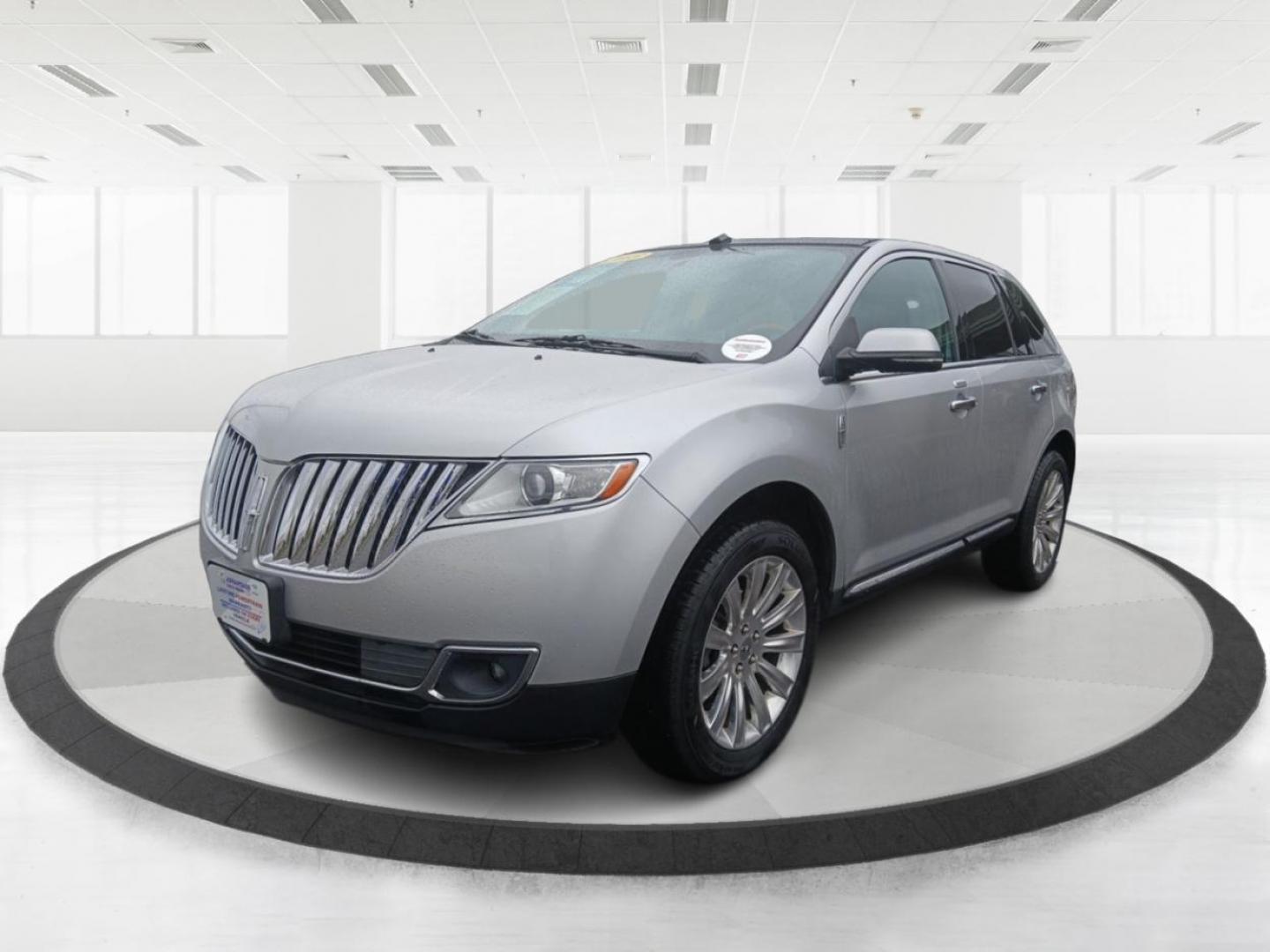 2013 Ingot Silver Metallic Lincoln MKX AWD (2LMDJ8JKXDB) with an 3.7L V6 DOHC 24V engine, 6-Speed Automatic transmission, located at 1184 Kauffman Ave, Fairborn, OH, 45324, (937) 908-9800, 39.807072, -84.030914 - Photo#7