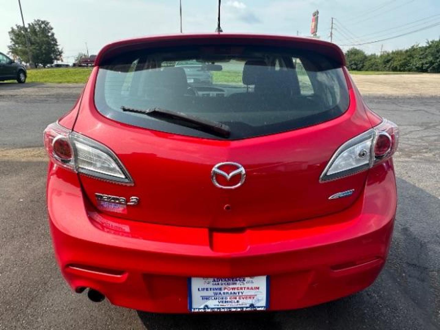 2013 Velocity Red Mica Mazda MAZDA3 i Touring AT 5-Door (JM1BL1L78D1) with an 2.0L L4 DOHC 16V engine, 5-Speed Automatic transmission, located at 1230 East Main St, Xenia, OH, 45385, (937) 908-9800, 39.688026, -83.910172 - Photo#4