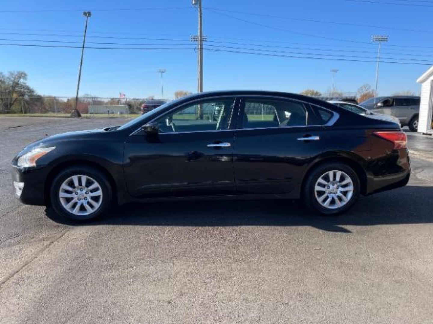 2013 Super Black Nissan Altima 2.5 (1N4AL3AP0DC) with an 2.5L L4 DOHC 16V engine, 6-Speed Manual transmission, located at 1951 S Dayton Lakeview Rd., New Carlisle, OH, 45344, (937) 908-9800, 39.890999, -84.050255 - Photo#2