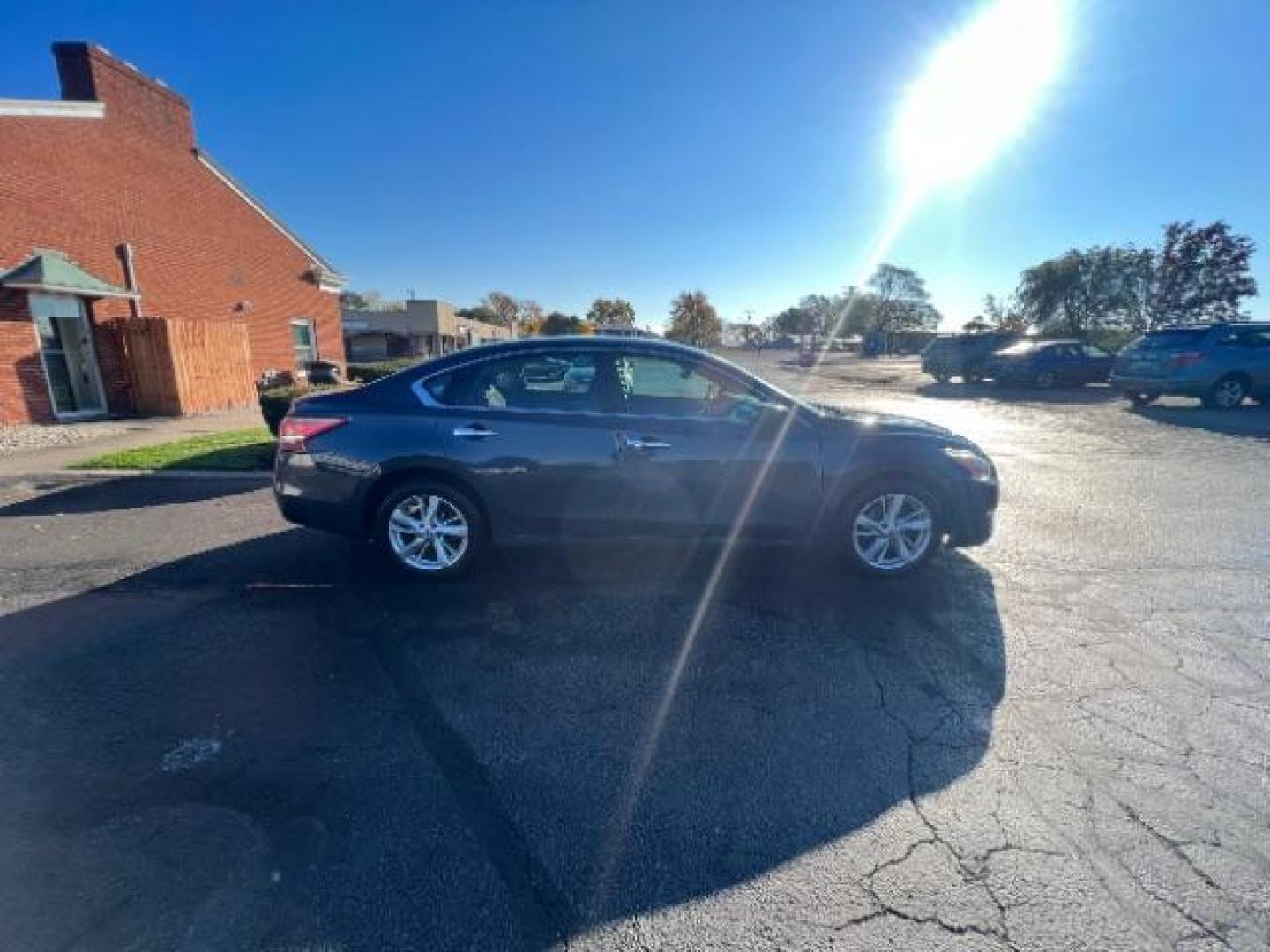 2013 Metallic Slate Nissan Altima 2.5 SV (1N4AL3AP9DC) with an 2.5L L4 DOHC 16V engine, located at 1951 S Dayton Lakeview Rd., New Carlisle, OH, 45344, (937) 908-9800, 39.890999, -84.050255 - Photo#5