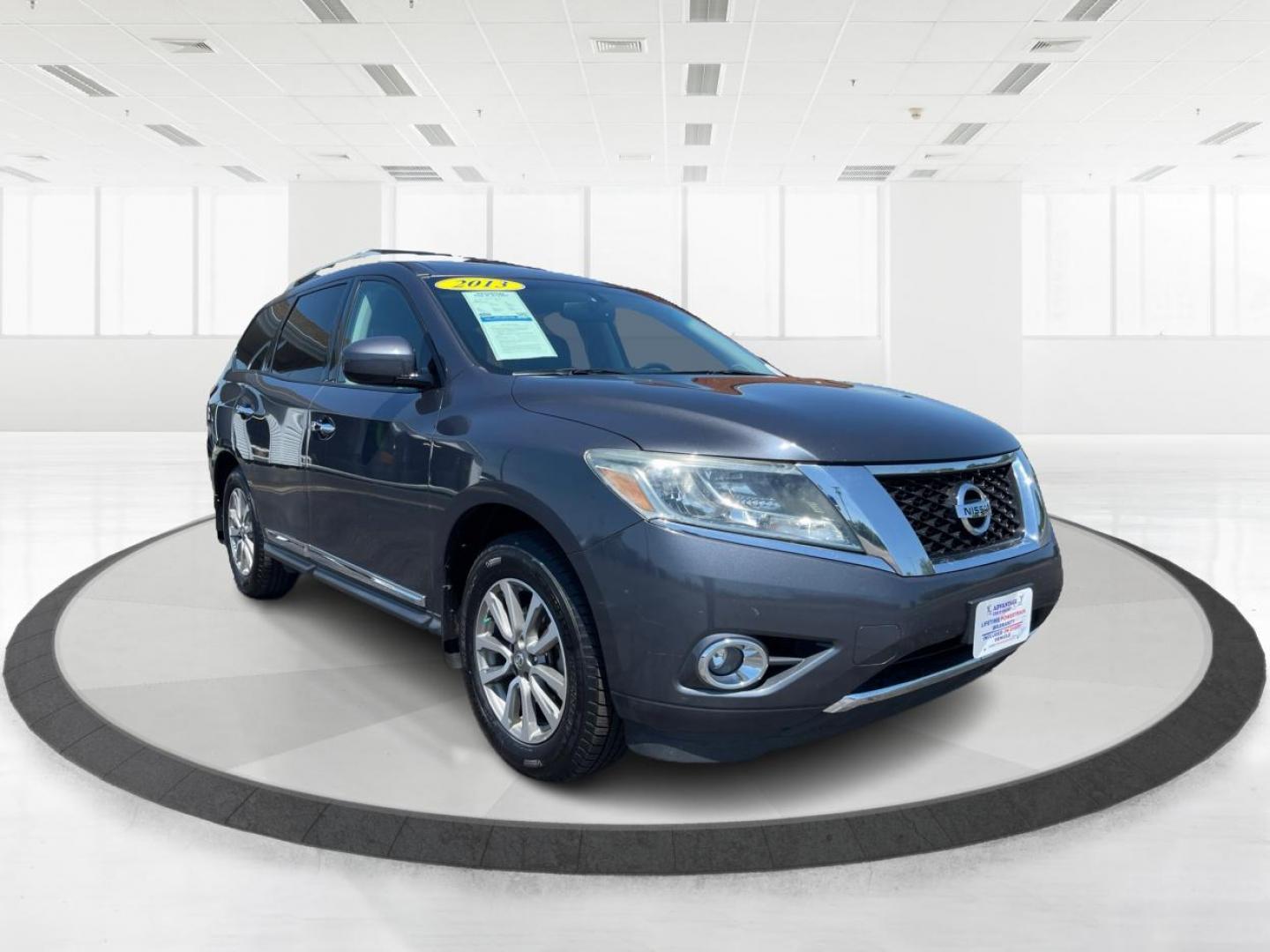 2013 Gray Nissan Pathfinder SL (5N1AR2MM8DC) , located at 1184 Kauffman Ave, Fairborn, OH, 45324, (937) 908-9800, 39.807072, -84.030914 - Photo#0