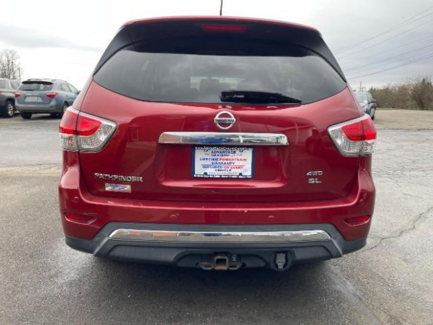 2013 Red Nissan Pathfinder SL (5N1AR2MM0DC) , Auto transmission, located at 401 Woodman Dr, Riverside, OH, 45431, (937) 908-9800, 39.760899, -84.123421 - Photo#5