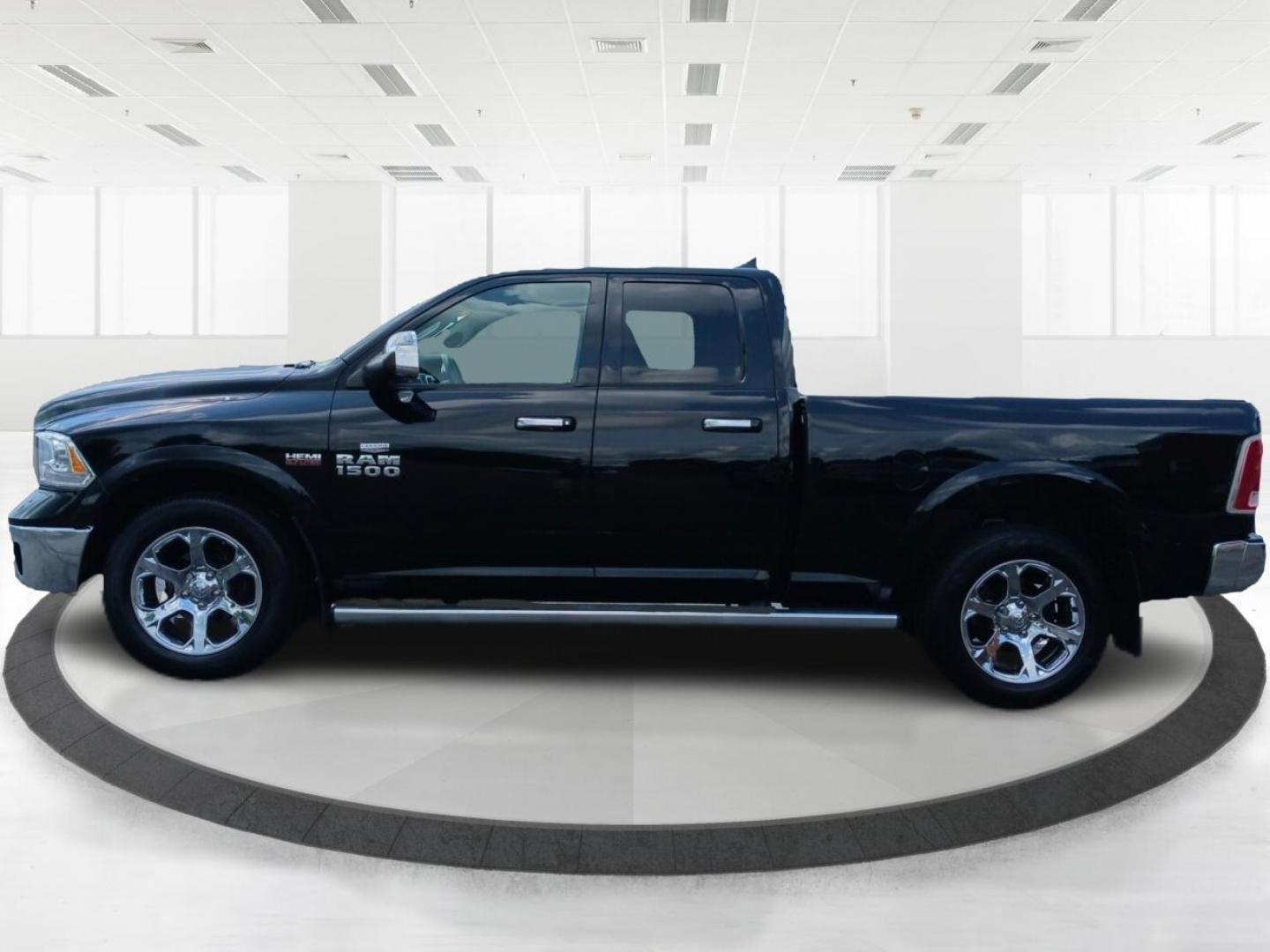 2013 Black RAM 1500 (1C6RR7JT5DS) with an 5.7L V8 OHV 16V engine, 6-Speed Automatic transmission, located at 1230 East Main St, Xenia, OH, 45385, (937) 908-9800, 39.688026, -83.910172 - Photo#5