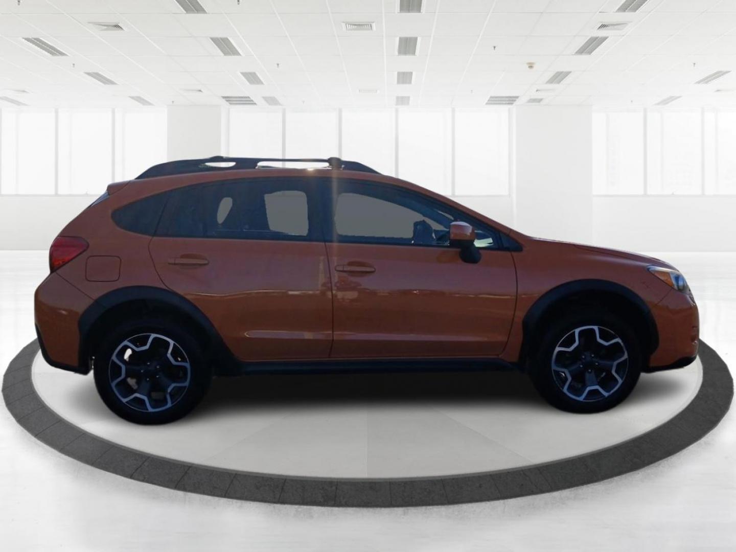 2013 Subaru XV Crosstrek 2.0 Limited (JF2GPAGC1D2) with an 2.0L L4 DOHC 16V engine, Continuously Variable Transmission transmission, located at 1230 East Main St, Xenia, OH, 45385, (937) 908-9800, 39.688026, -83.910172 - Photo#1