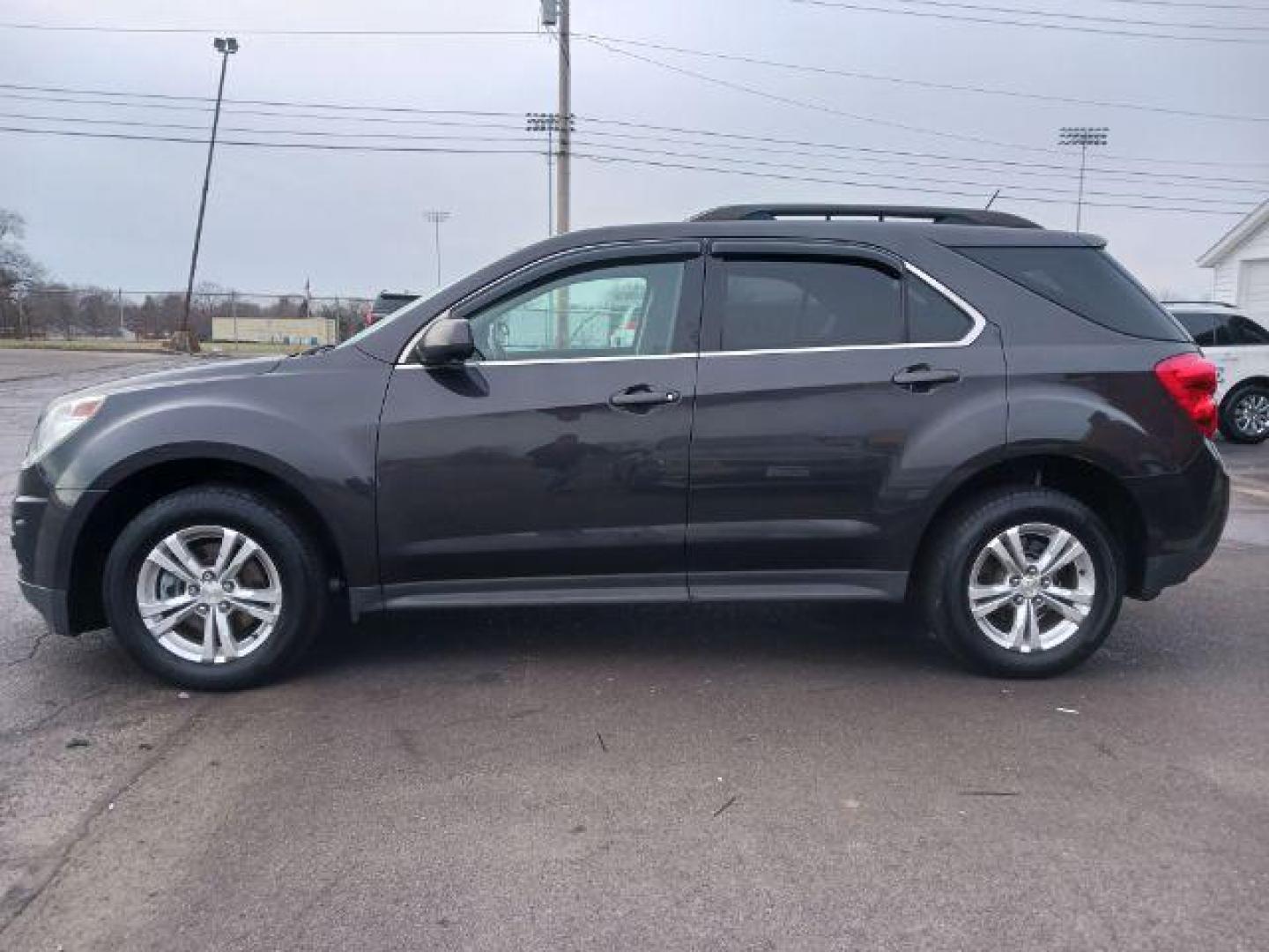 2014 Ashen Gray Metallic Chevrolet Equinox 1LT AWD (2GNFLFEK9E6) with an 2.4L L4 DOHC 16V FFV engine, 6-Speed Automatic transmission, located at 880 E. National Road, Vandalia, OH, 45377, (937) 908-9800, 39.891918, -84.183594 - Photo#3