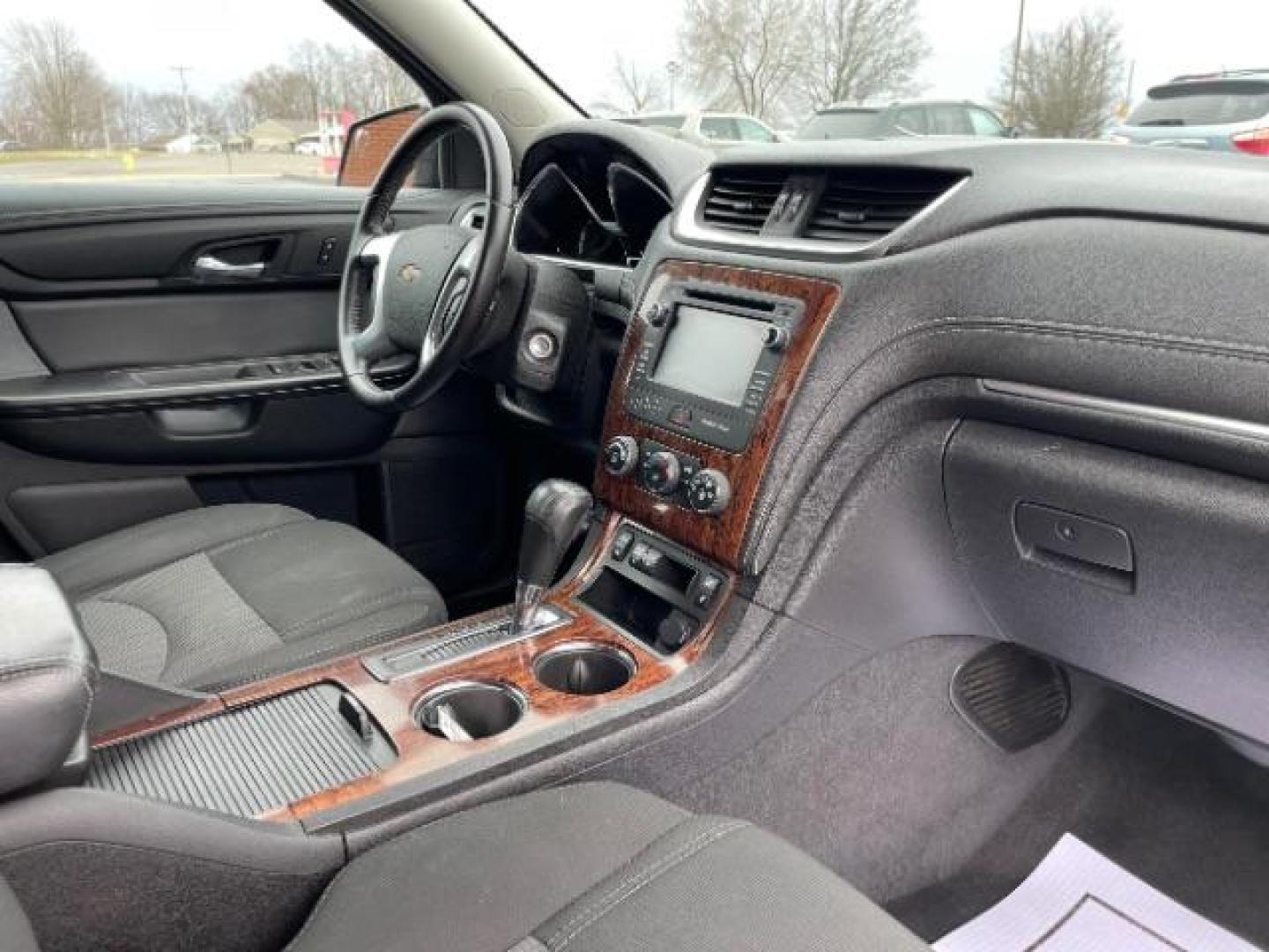 2014 Cyber Gray Metallic Chevrolet Traverse 1LT FWD (1GNKRGKD9EJ) with an 3.6L V6 DOHC 24V engine, 6-Speed Automatic transmission, located at 1184 Kauffman Ave, Fairborn, OH, 45324, (937) 908-9800, 39.807072, -84.030914 - Photo#8