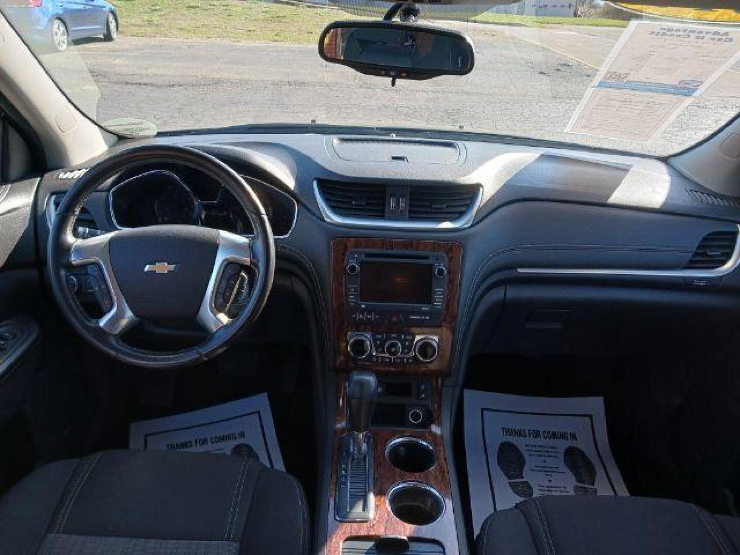 2014 Cyber Gray Metallic Chevrolet Traverse 1LT AWD (1GNKVGKD5EJ) with an 3.6L V6 DOHC 24V engine, 6-Speed Automatic transmission, located at 1230 East Main St, Xenia, OH, 45385, (937) 908-9800, 39.688026, -83.910172 - Photo#7