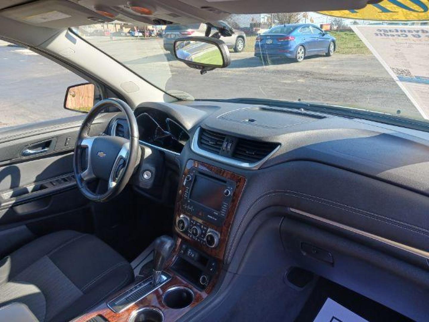 2014 Cyber Gray Metallic Chevrolet Traverse 1LT AWD (1GNKVGKD5EJ) with an 3.6L V6 DOHC 24V engine, 6-Speed Automatic transmission, located at 1230 East Main St, Xenia, OH, 45385, (937) 908-9800, 39.688026, -83.910172 - Photo#8