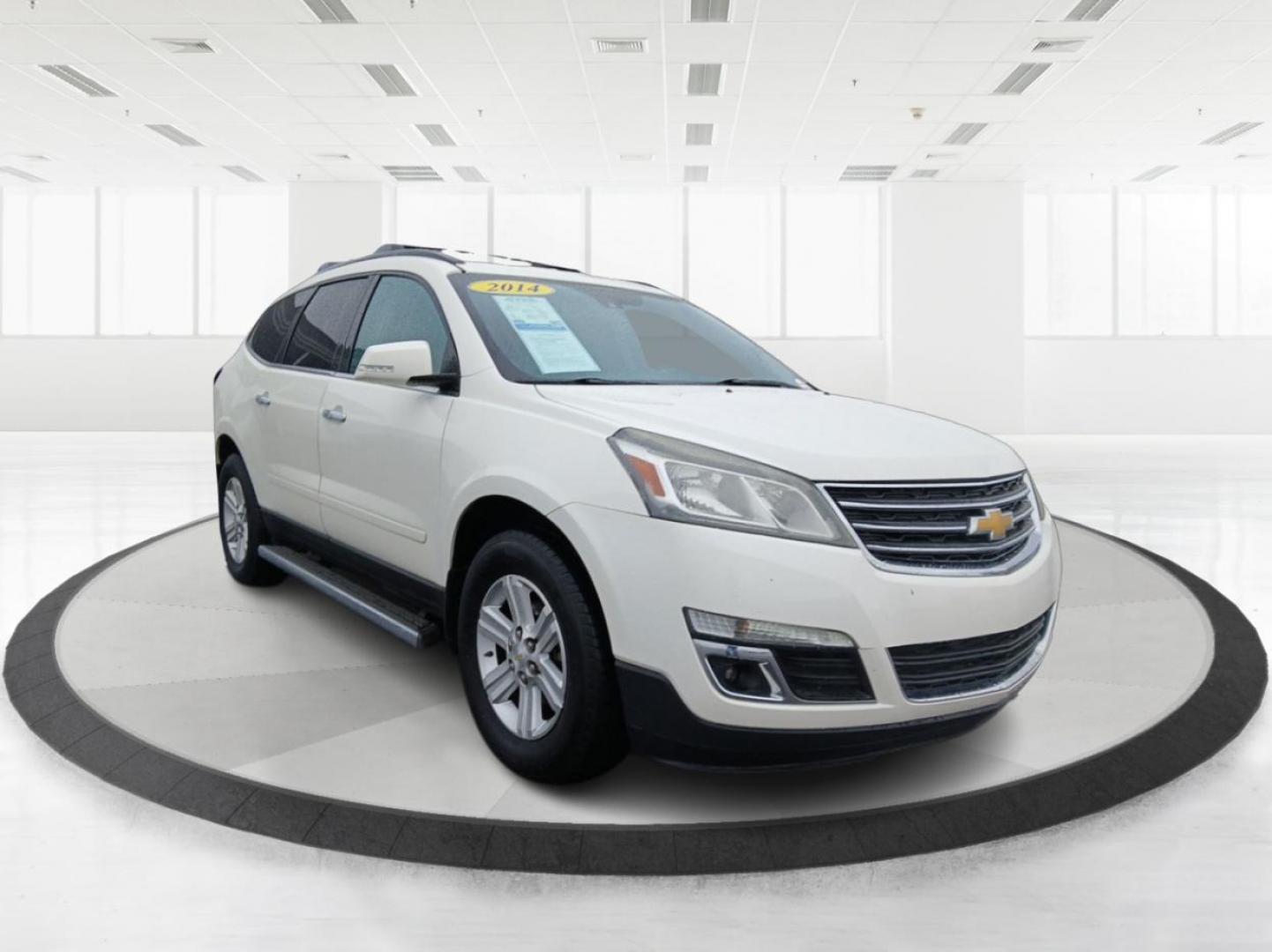 2014 White Chevrolet Traverse 2LT FWD (1GNKRHKDXEJ) with an 3.6L V6 DOHC 24V engine, 6-Speed Automatic transmission, located at 401 Woodman Dr, Riverside, OH, 45431, (937) 908-9800, 39.760899, -84.123421 - Photo#0