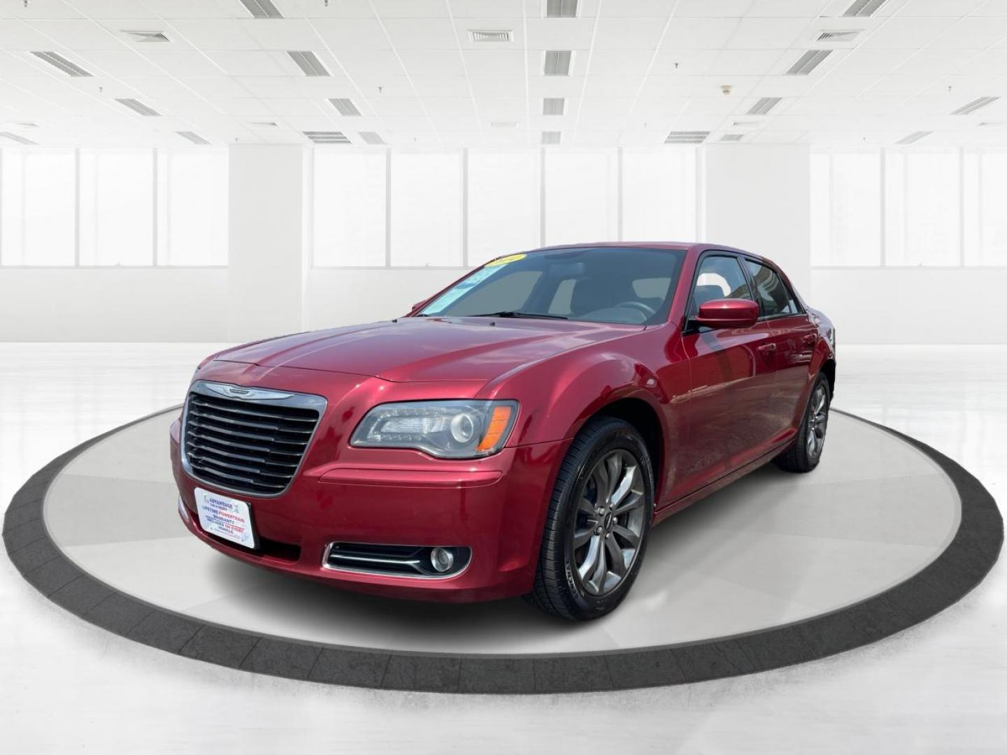 2014 Dp Cherry Red Crystal PC Chrysler 300 (2C3CCAGG9EH) with an 3.6L V6 DOHC 24V engine, 8-Speed Automatic transmission, located at 880 E. National Road, Vandalia, OH, 45377, (937) 908-9800, 39.891918, -84.183594 - Photo#7