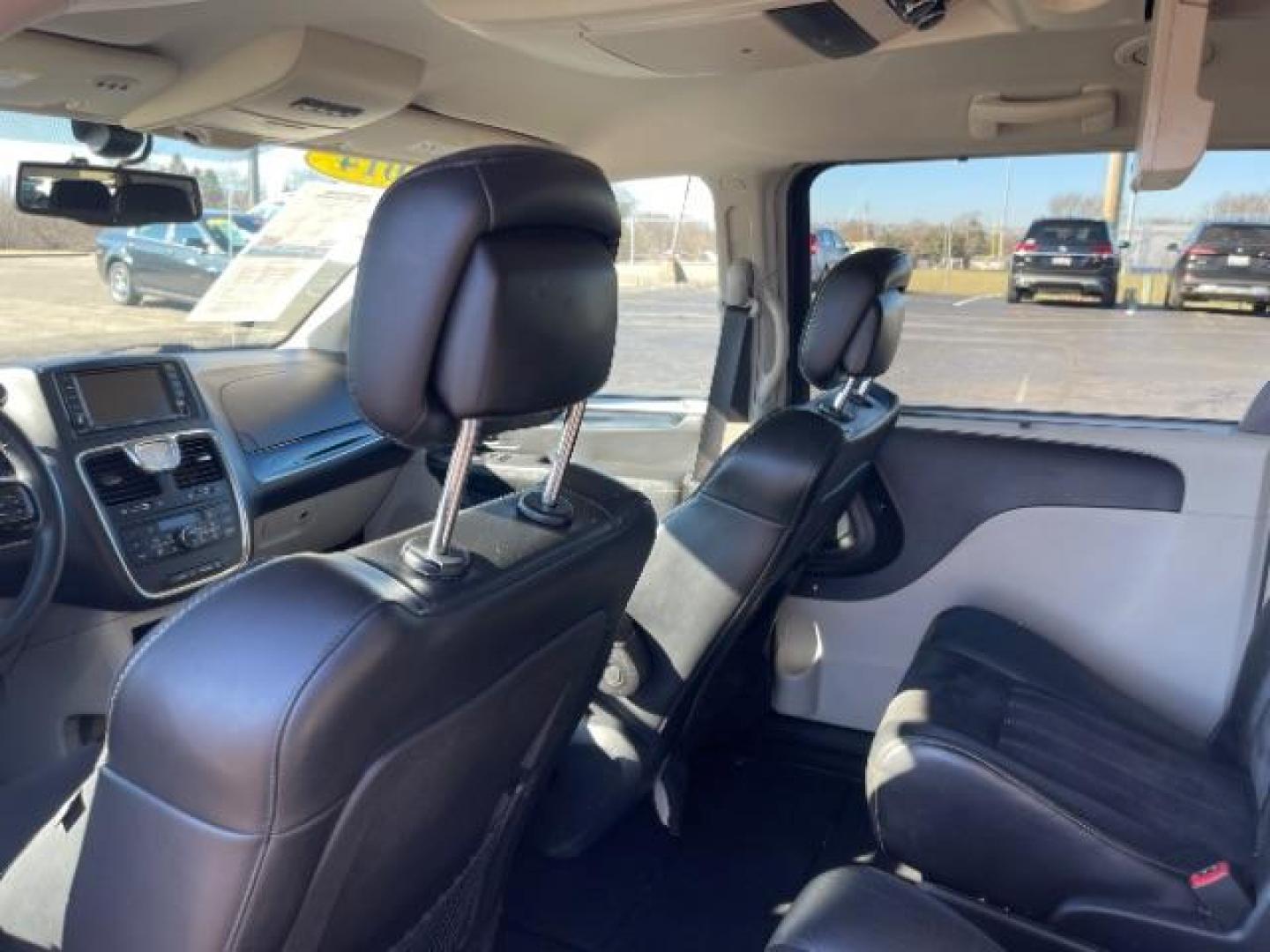 2014 Maximum Steel Metallic CC Chrysler Town and Country Touring-L (2C4RC1CG4ER) with an 3.6L V6 DOHC 24V engine, 6-Speed Automatic transmission, located at 1099 N County Rd 25A , Troy, OH, 45373, (937) 908-9800, 40.057079, -84.212883 - Photo#9