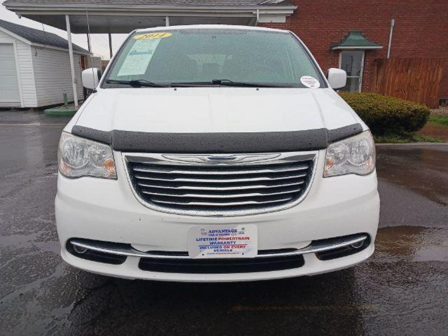 2014 Bright White Clearcoat Chrysler Town and Country Touring (2C4RC1BG5ER) with an 3.6L V6 DOHC 24V engine, 6-Speed Automatic transmission, located at 1230 East Main St, Xenia, OH, 45385, (937) 908-9800, 39.688026, -83.910172 - Photo#1