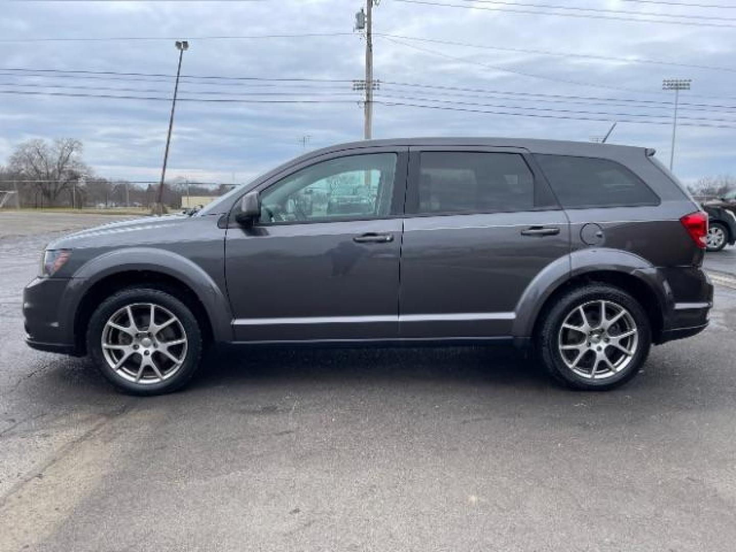 2014 Granite Crystal Met CC Dodge Journey R/T AWD (3C4PDDEG5ET) with an 3.6L V6 DOHC 24V engine, 6-Speed Automatic transmission, located at 4508 South Dixie Dr, Moraine, OH, 45439, (937) 908-9800, 39.689976, -84.218452 - Photo#4