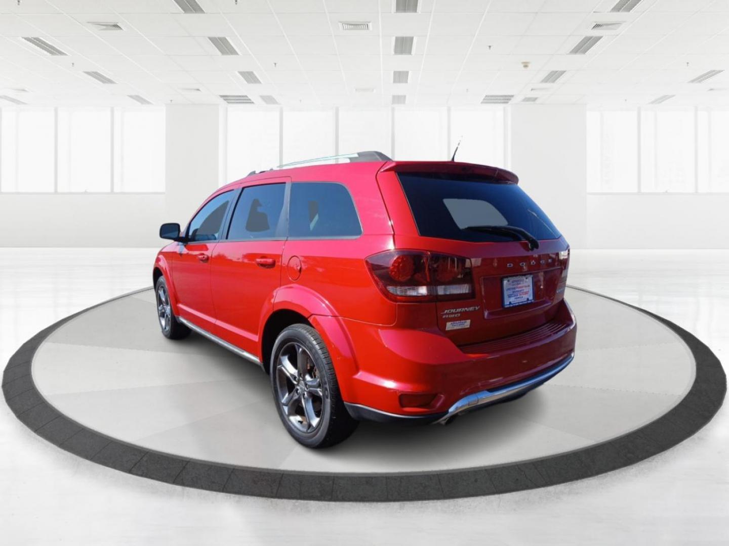 2014 Redline 2 Coat Pearl Dodge Journey Crossroad AWD (3C4PDDGG7ET) with an 3.6L V6 DOHC 24V engine, 6-Speed Automatic transmission, located at 880 E. National Road, Vandalia, OH, 45377, (937) 908-9800, 39.891918, -84.183594 - Photo#4