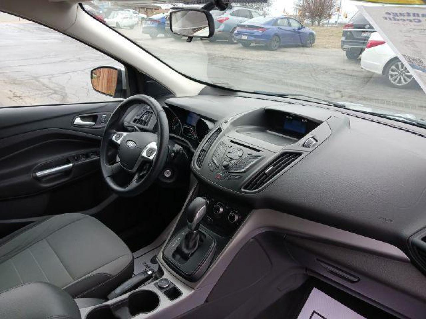 2014 Ingot Silver Metallic Ford Escape SE 4WD (1FMCU9G92EU) with an 2.0L L4 DOHC 16V engine, 6-Speed Automatic transmission, located at 1951 S Dayton Lakeview Rd., New Carlisle, OH, 45344, (937) 908-9800, 39.890999, -84.050255 - Photo#8