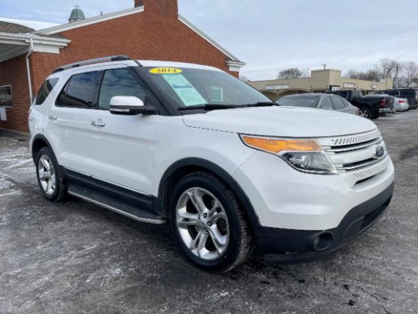 2014 White Platinum Met TC Ford Explorer Limited 4WD (1FM5K8F8XEG) with an 3.5L V6 DOHC 24V engine, 6-Speed Automatic transmission, located at 401 Woodman Dr, Riverside, OH, 45431, (937) 908-9800, 39.760899, -84.123421 - Photo#0