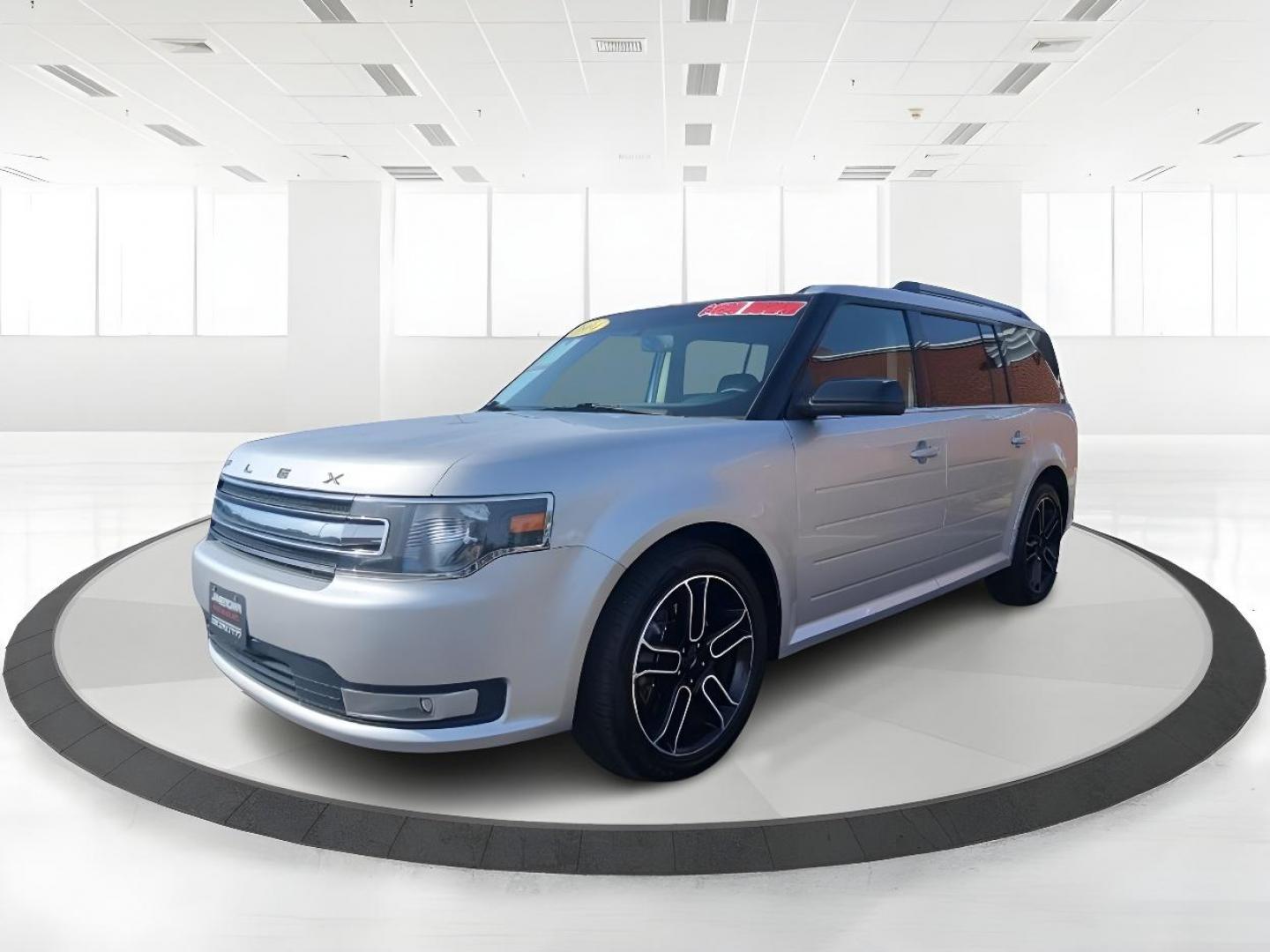 2014 Ingot Silver Metallic Ford Flex SEL FWD (2FMGK5C88EB) with an 3.5L V6 DOHC 24V engine, 6-Speed Automatic Overdrive transmission, located at 880 E. National Road, Vandalia, OH, 45377, (937) 908-9800, 39.891918, -84.183594 - Photo#5