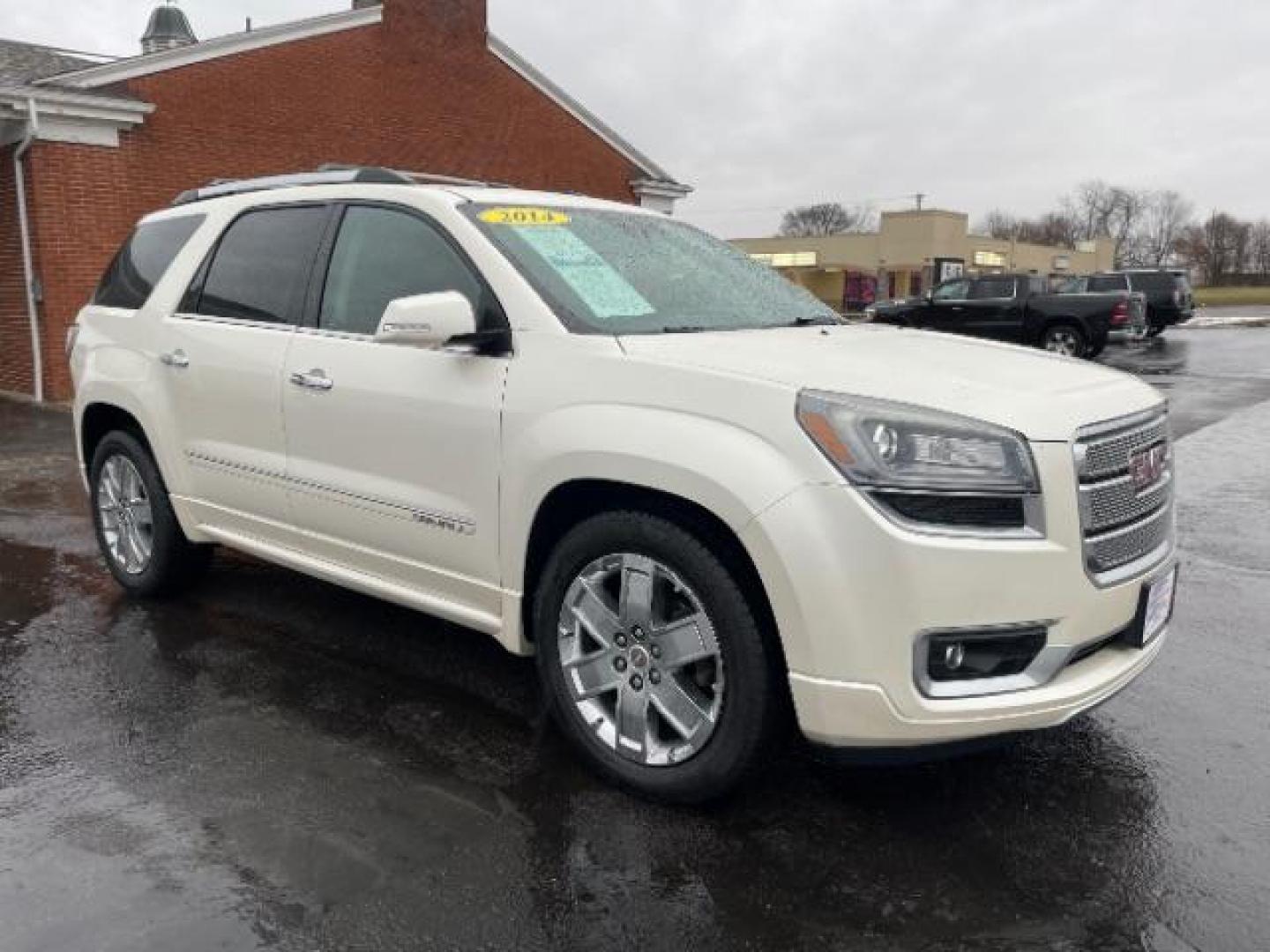 2014 White Diamond Tricoat GMC Acadia Denali AWD (1GKKVTKD0EJ) with an 3.6L V6 DOHC 24V engine, 6-Speed Automatic transmission, located at 1099 N County Rd 25A , Troy, OH, 45373, (937) 908-9800, 40.057079, -84.212883 - Photo#0