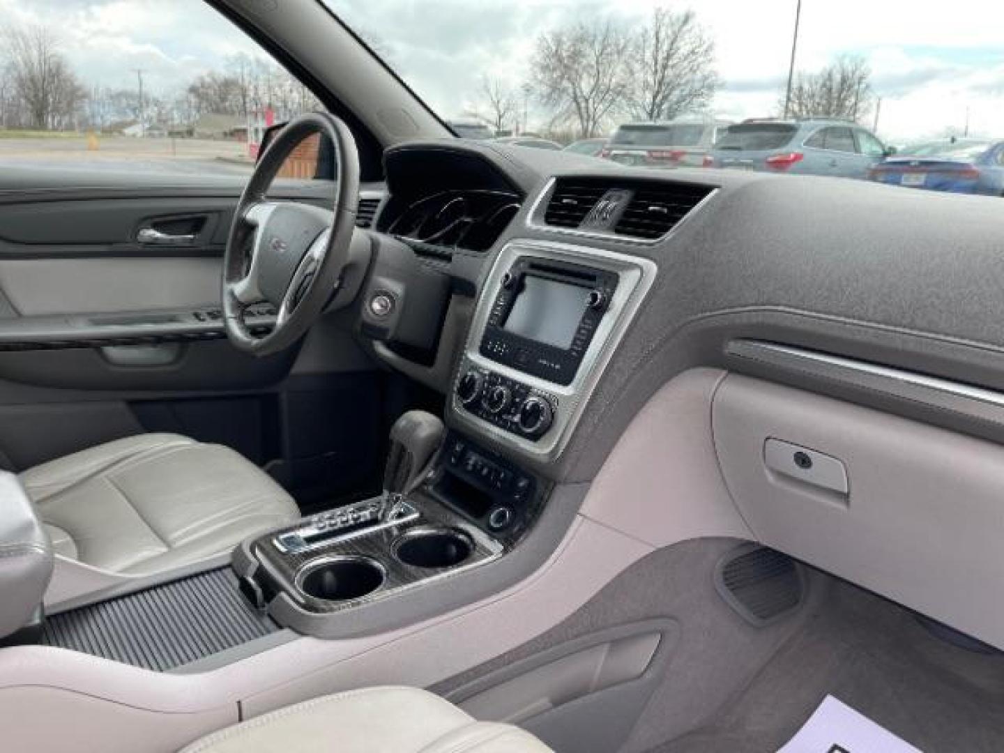 2014 Cyber Gray Metallic GMC Acadia SLT-1 FWD (1GKKRRKD1EJ) with an 3.6L V6 DOHC 24V engine, 6-Speed Automatic transmission, located at 1951 S Dayton Lakeview Rd., New Carlisle, OH, 45344, (937) 908-9800, 39.890999, -84.050255 - Photo#8