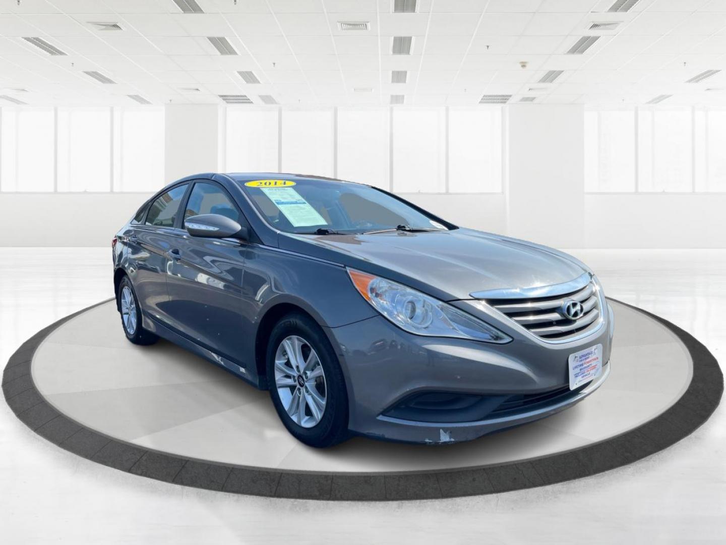 2014 Harbor Gray Metallic Hyundai Sonata GLS (5NPEB4AC8EH) with an 2.4L L4 DOHC 16V engine, 6-Speed Automatic transmission, located at 1099 N County Rd 25A , Troy, OH, 45373, (937) 908-9800, 40.057079, -84.212883 - Photo#0