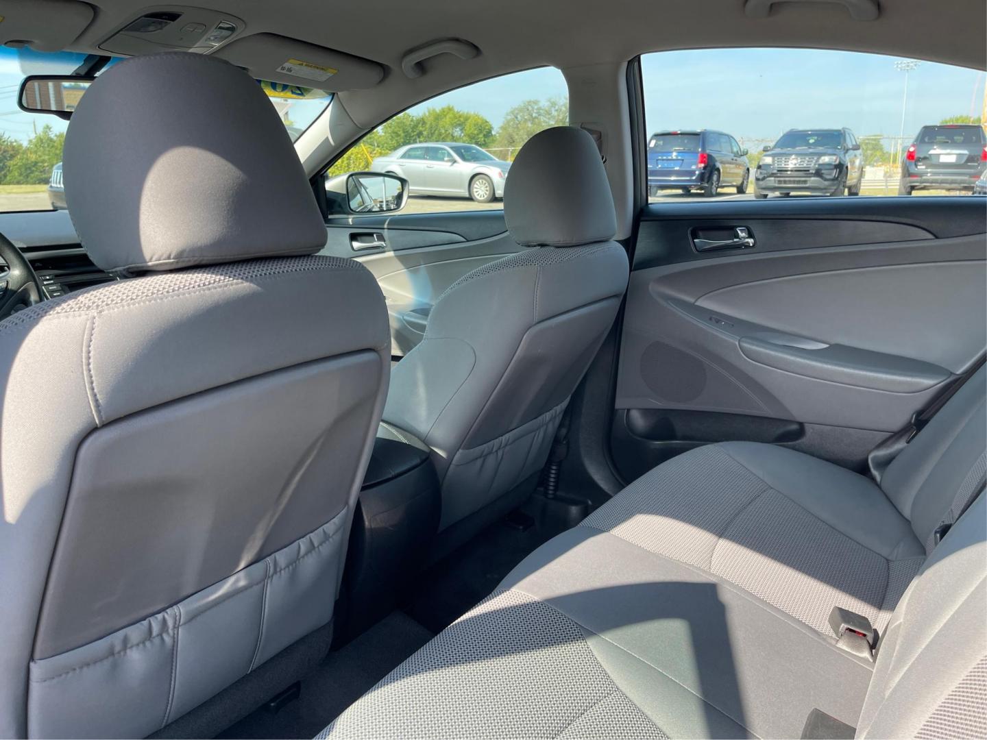 2014 Harbor Gray Metallic Hyundai Sonata GLS (5NPEB4AC8EH) with an 2.4L L4 DOHC 16V engine, 6-Speed Automatic transmission, located at 1099 N County Rd 25A , Troy, OH, 45373, (937) 908-9800, 40.057079, -84.212883 - Photo#9