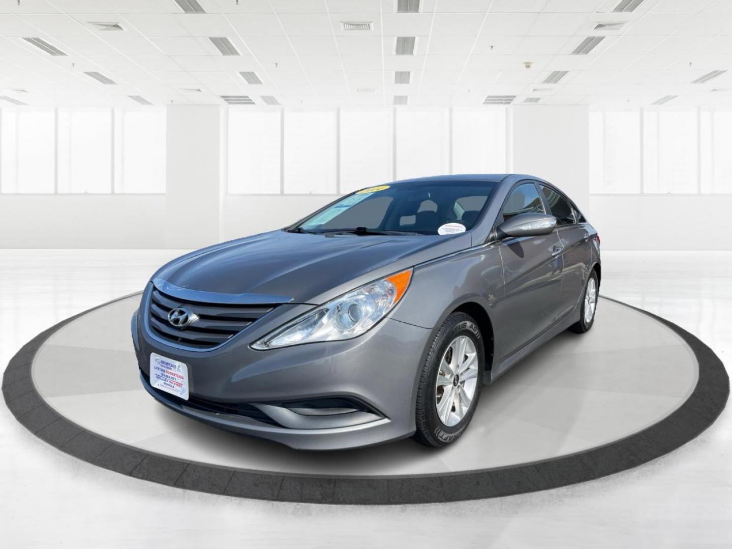 2014 Harbor Gray Metallic Hyundai Sonata GLS (5NPEB4AC8EH) with an 2.4L L4 DOHC 16V engine, 6-Speed Automatic transmission, located at 1099 N County Rd 25A , Troy, OH, 45373, (937) 908-9800, 40.057079, -84.212883 - Photo#7