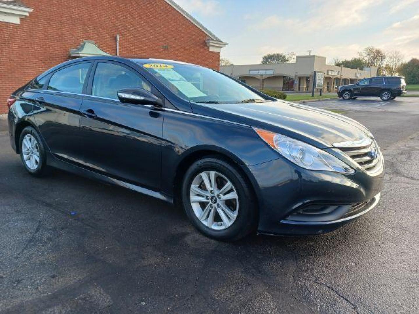 2014 Harbor Gray Metallic Hyundai Sonata GLS (5NPEB4AC8EH) with an 2.4L L4 DOHC 16V engine, 6-Speed Automatic transmission, located at 4508 South Dixie Dr, Moraine, OH, 45439, (937) 908-9800, 39.689976, -84.218452 - Photo#0