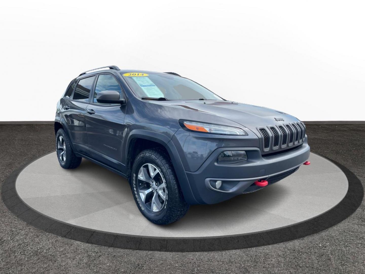 2014 Granite Crystal Met CC Jeep Cherokee (1C4PJMBSXEW) with an 3.2L V6 DOHC 24V engine, 9-Speed Automatic transmission, located at 1184 Kauffman Ave, Fairborn, OH, 45324, (937) 908-9800, 39.807072, -84.030914 - Photo#0