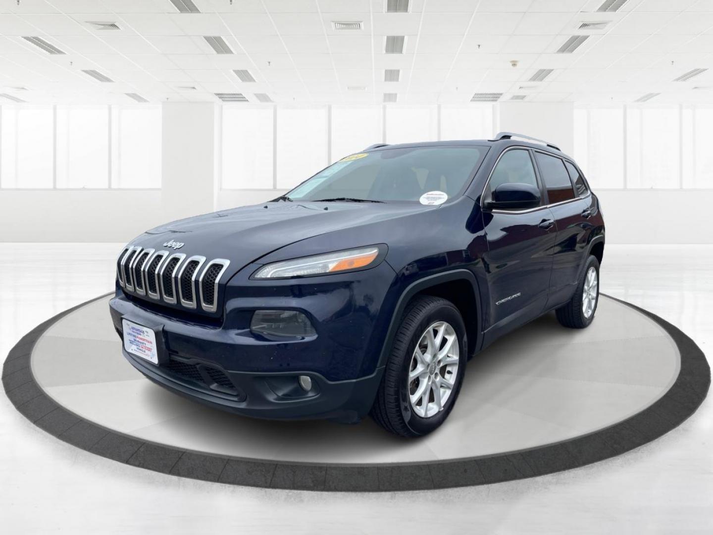 2014 True Blue Pearlcoat Jeep Cherokee Latitude FWD (1C4PJLCB7EW) with an 2.4L L4 DOHC 16V engine, 9-Speed Automatic transmission, located at 8750 N County Rd 25A, Piqua, OH, 45356, (937) 908-9800, 40.164391, -84.232513 - Photo#7