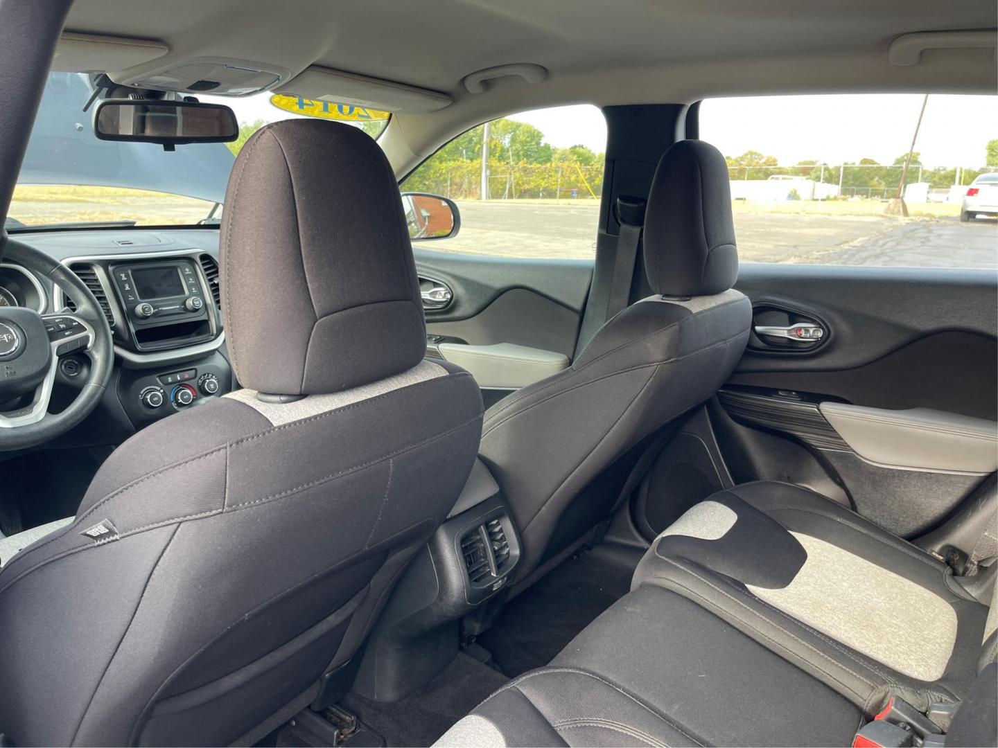 2014 Brilliant Black Crystal P Jeep Cherokee Sport 4WD (1C4PJMAB8EW) with an 2.4L L4 DOHC 16V engine, 9-Speed Automatic transmission, located at 401 Woodman Dr, Riverside, OH, 45431, (937) 908-9800, 39.760899, -84.123421 - Photo#9