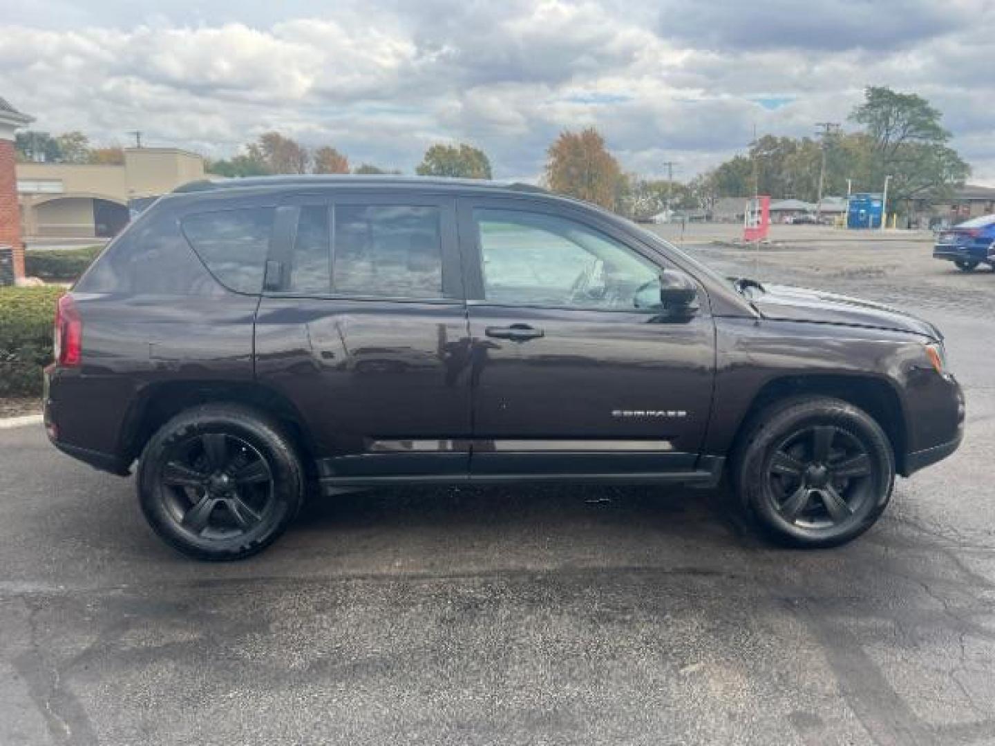 2014 Rugged Brown Pearlcoat Jeep Compass Latitude 4WD (1C4NJDEB6ED) with an 2.4L L4 DOHC 16V engine, Continuously Variable Transmission transmission, located at 401 Woodman Dr, Riverside, OH, 45431, (937) 908-9800, 39.760899, -84.123421 - Photo#5