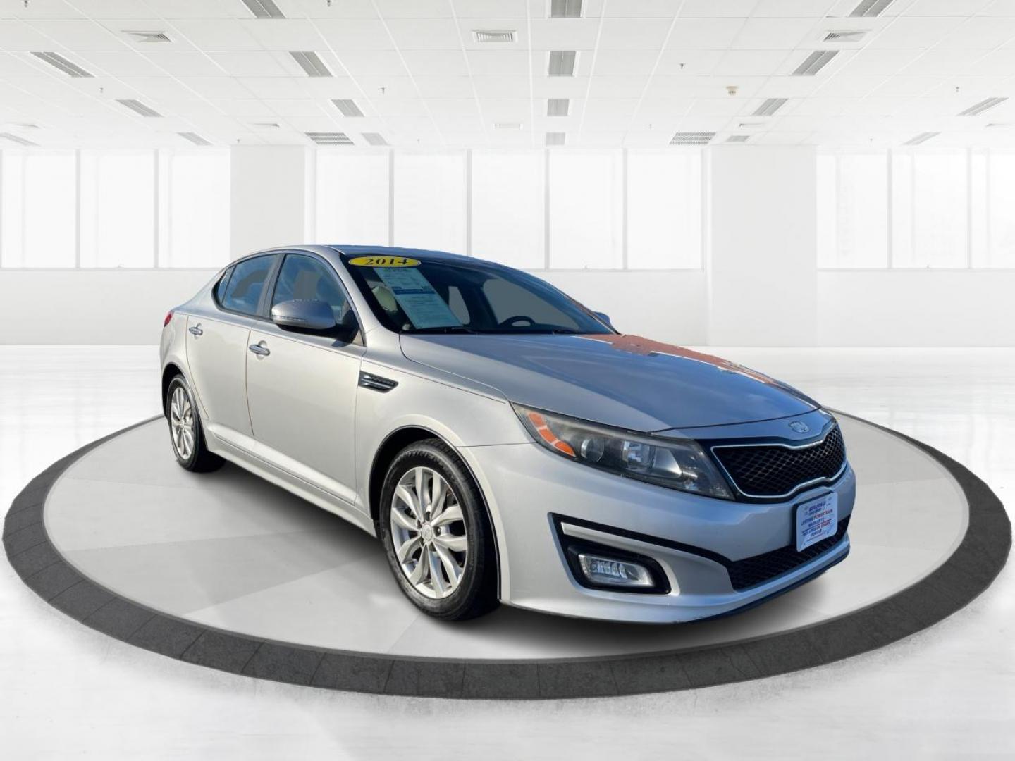 2014 Bright Silver Kia Optima EX (5XXGN4A72EG) with an 2.4L L4 DOHC 16V engine, 6-Speed Automatic transmission, located at 1230 East Main St, Xenia, OH, 45385, (937) 908-9800, 39.688026, -83.910172 - Photo#0