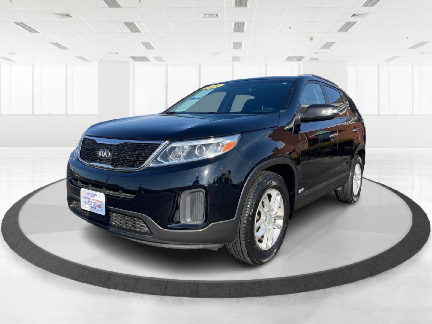 2014 Kia Sorento LX V6 AWD (5XYKTDA72EG) with an 3.3L V6 DOHC 24V engine, 6-Speed Automatic transmission, located at 1099 N County Rd 25A , Troy, OH, 45373, (937) 908-9800, 40.057079, -84.212883 - 2014 Kia Sorento LX V6 AWD - Photo#7