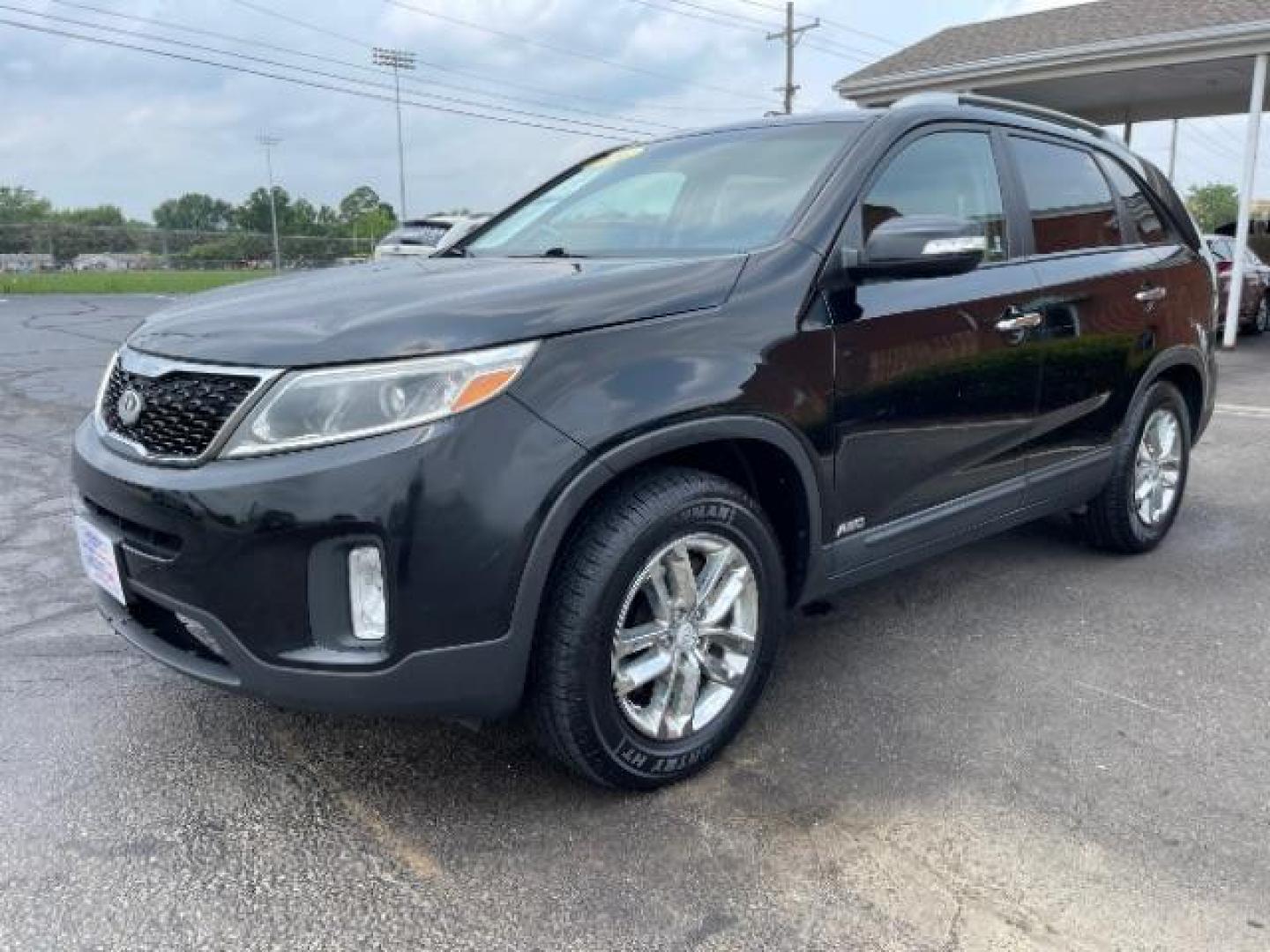 2014 Black Kia Sorento LX AWD (5XYKTCA68EG) with an 2.4L L4 DOHC 16V engine, 6-Speed Automatic transmission, located at 1951 S Dayton Lakeview Rd., New Carlisle, OH, 45344, (937) 908-9800, 39.890999, -84.050255 - Photo#2