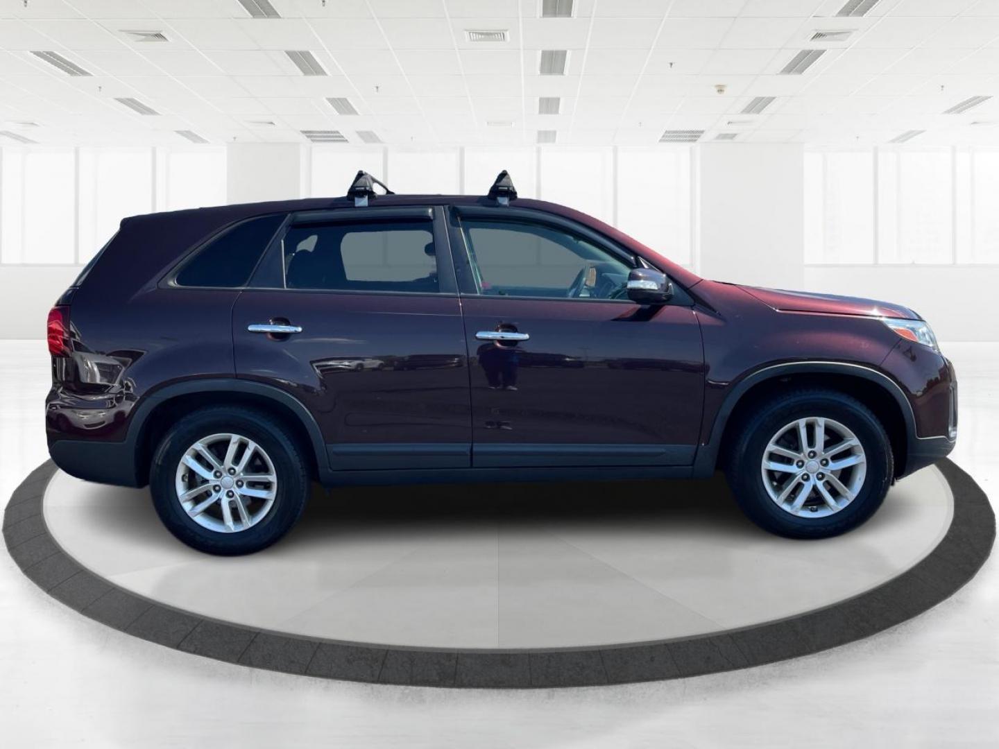 2014 Maroon Kia Sorento LX 2WD (5XYKT3A65EG) with an 2.4L L4 DOHC 16V engine, 6-Speed Automatic transmission, located at 4508 South Dixie Dr, Moraine, OH, 45439, (937) 908-9800, 39.689976, -84.218452 - Photo#1